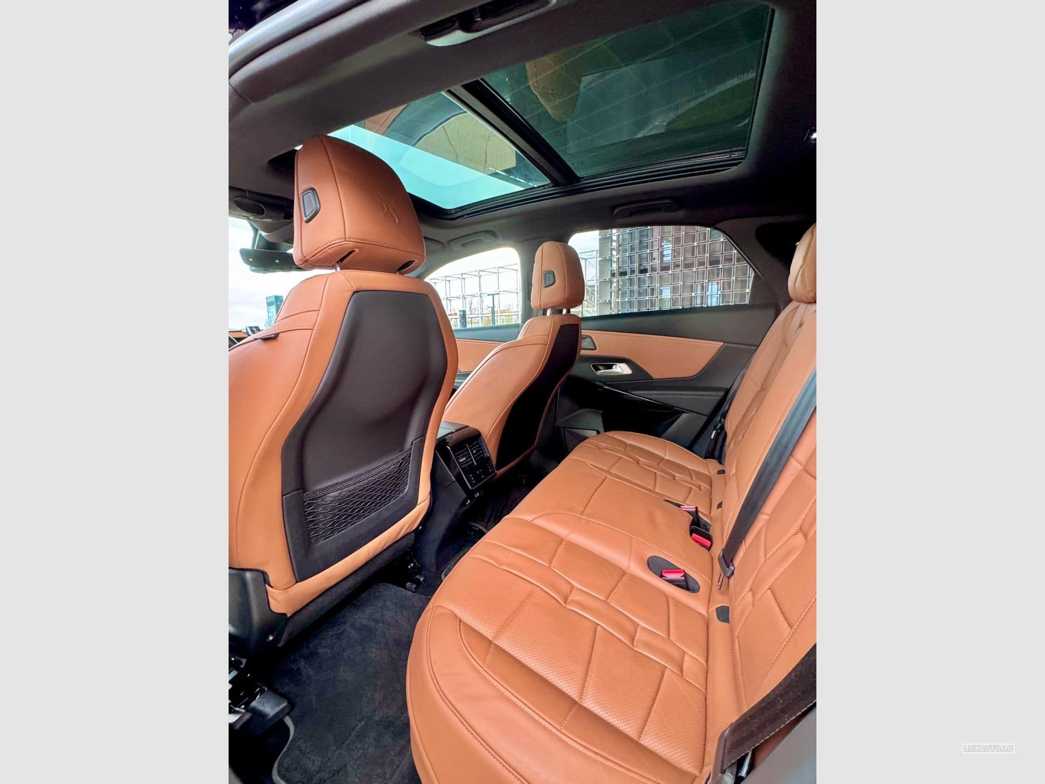 DS Automobiles DS7 E-TENSE 4x4 300ch Grand Chic Opera - Toit Ouvrant (2020) - Photo 5