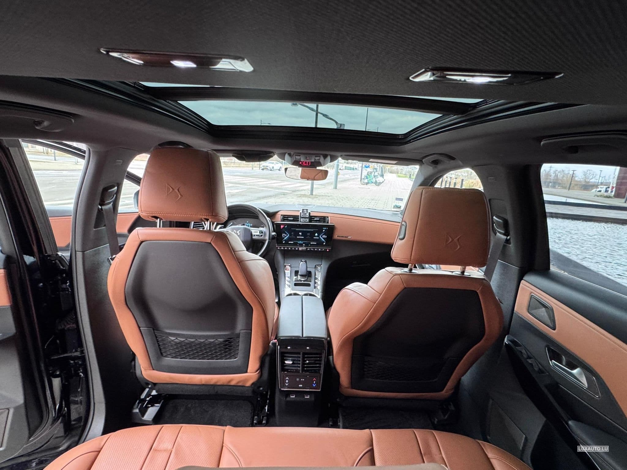 DS Automobiles DS7 E-TENSE 4x4 300ch Grand Chic Opera - Toit Ouvrant (2020) - Photo 6