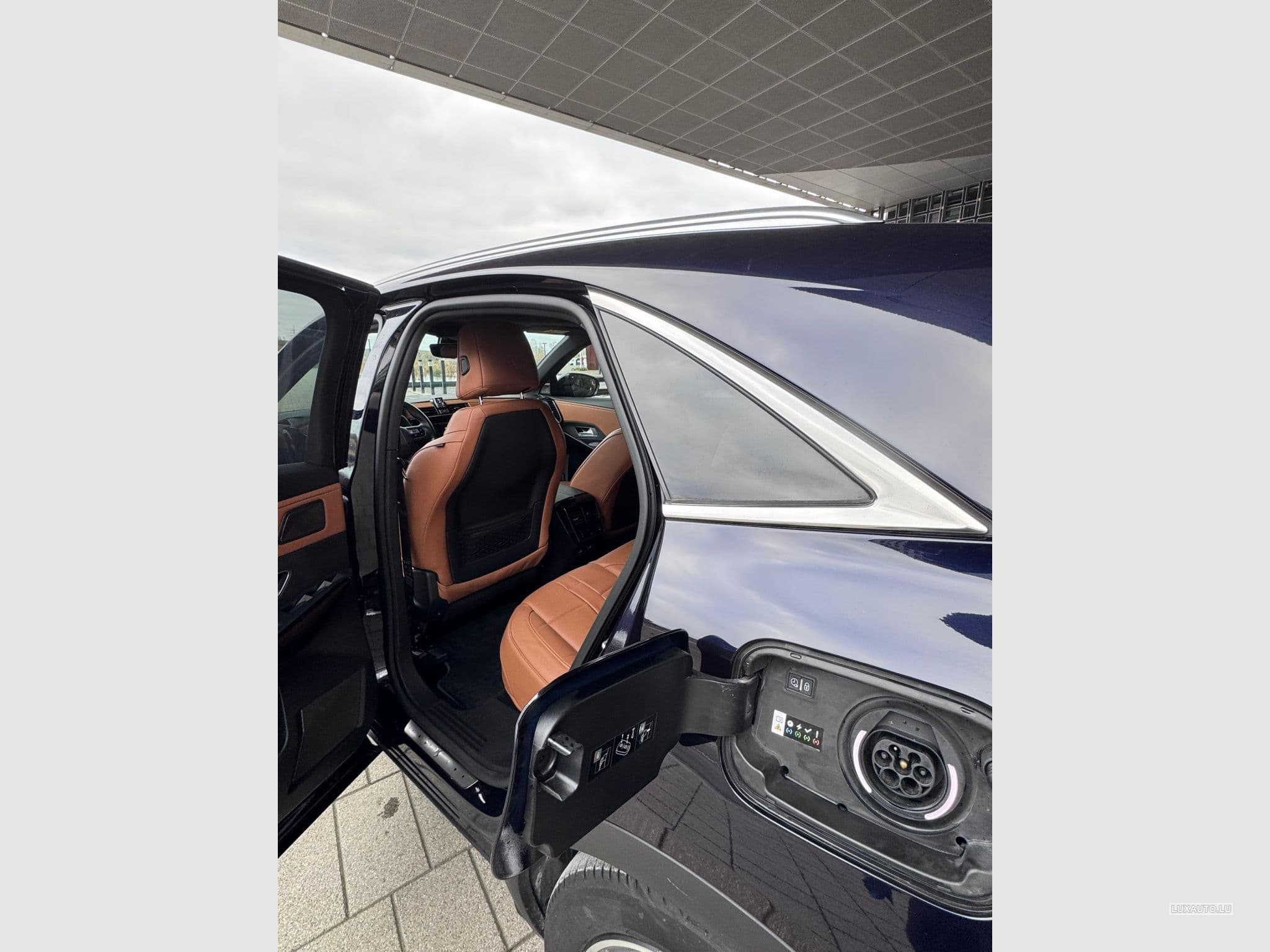 DS Automobiles DS7 E-TENSE 4x4 300ch Grand Chic Opera - Toit Ouvrant (2020) - Photo 7