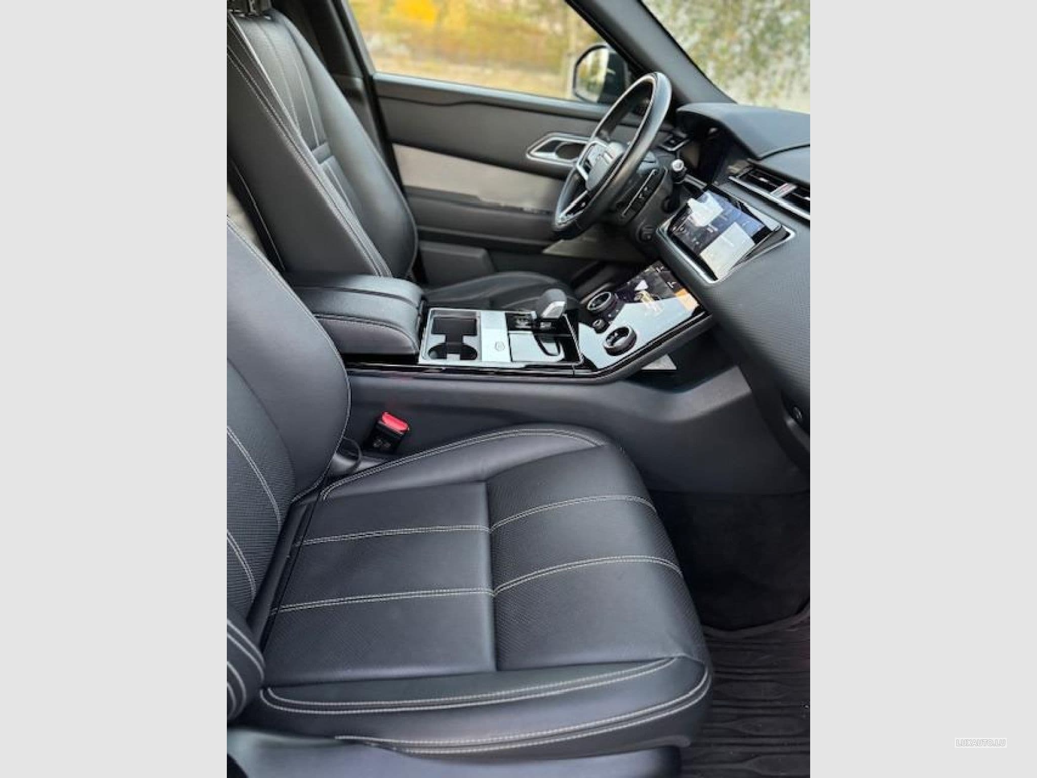 Land-Rover Range Rover Velar R-Dynamic (2021) - Photo 4