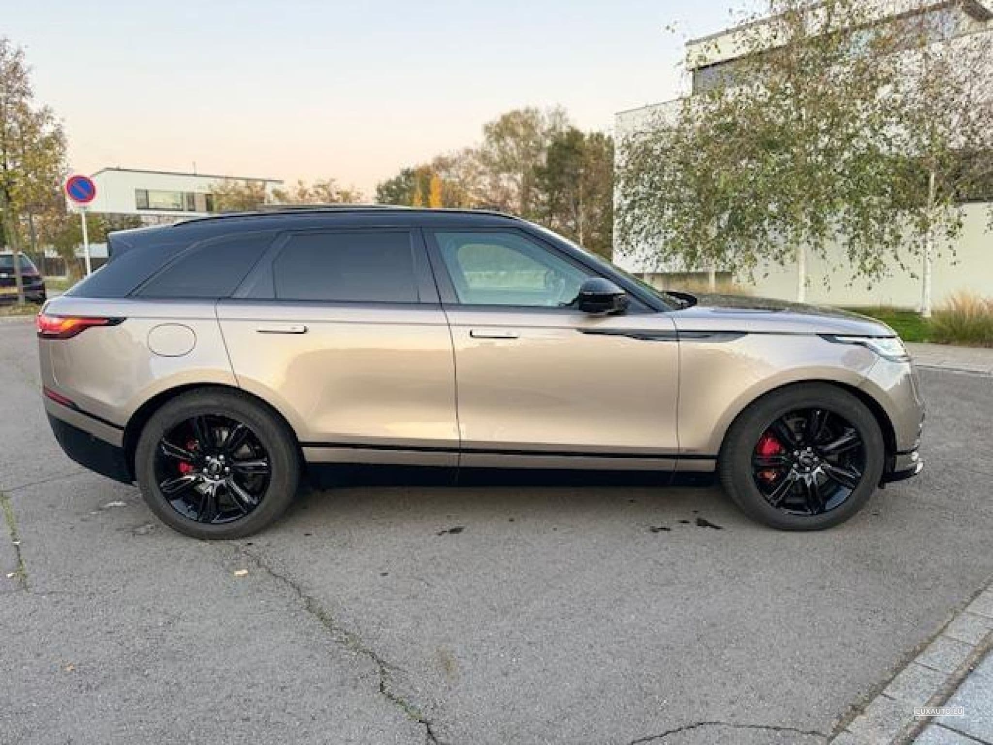 Land-Rover Range Rover Velar R-Dynamic (2021) - Photo 5