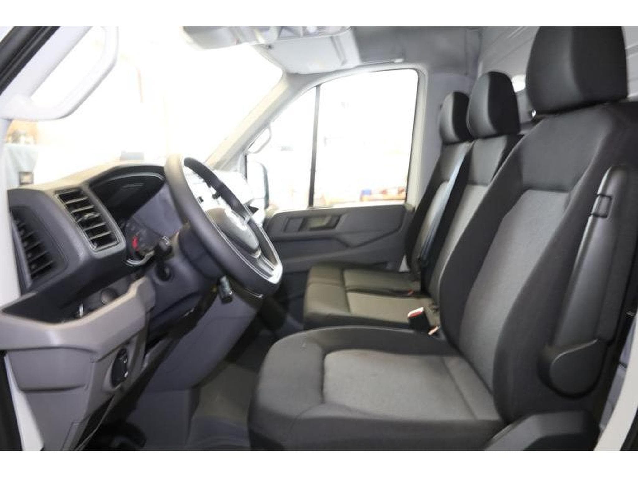 VW Crafter Caisse Hayon (2024) - Photo 10