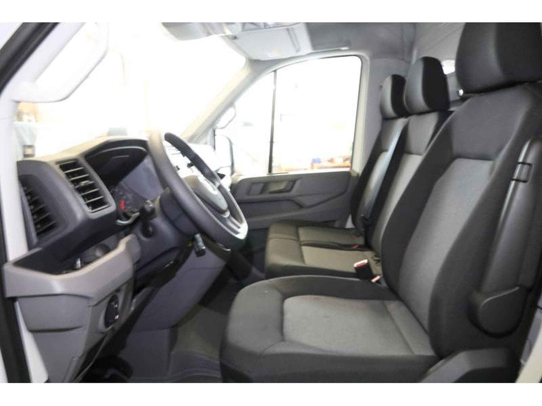 VW Crafter Caisse Hayon (2024) - Photo 9