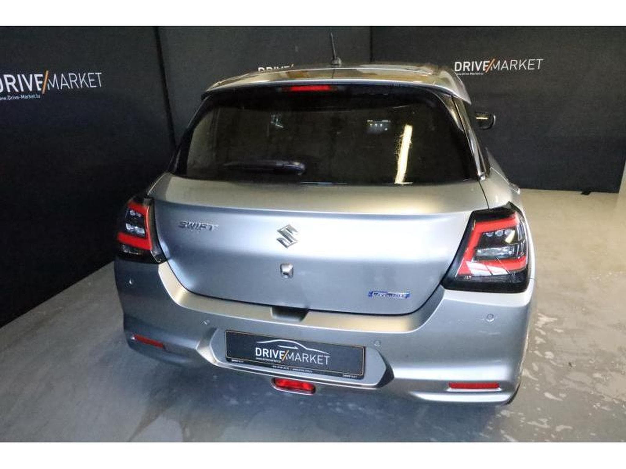 Suzuki Swift GL+ (2024) - Photo 19