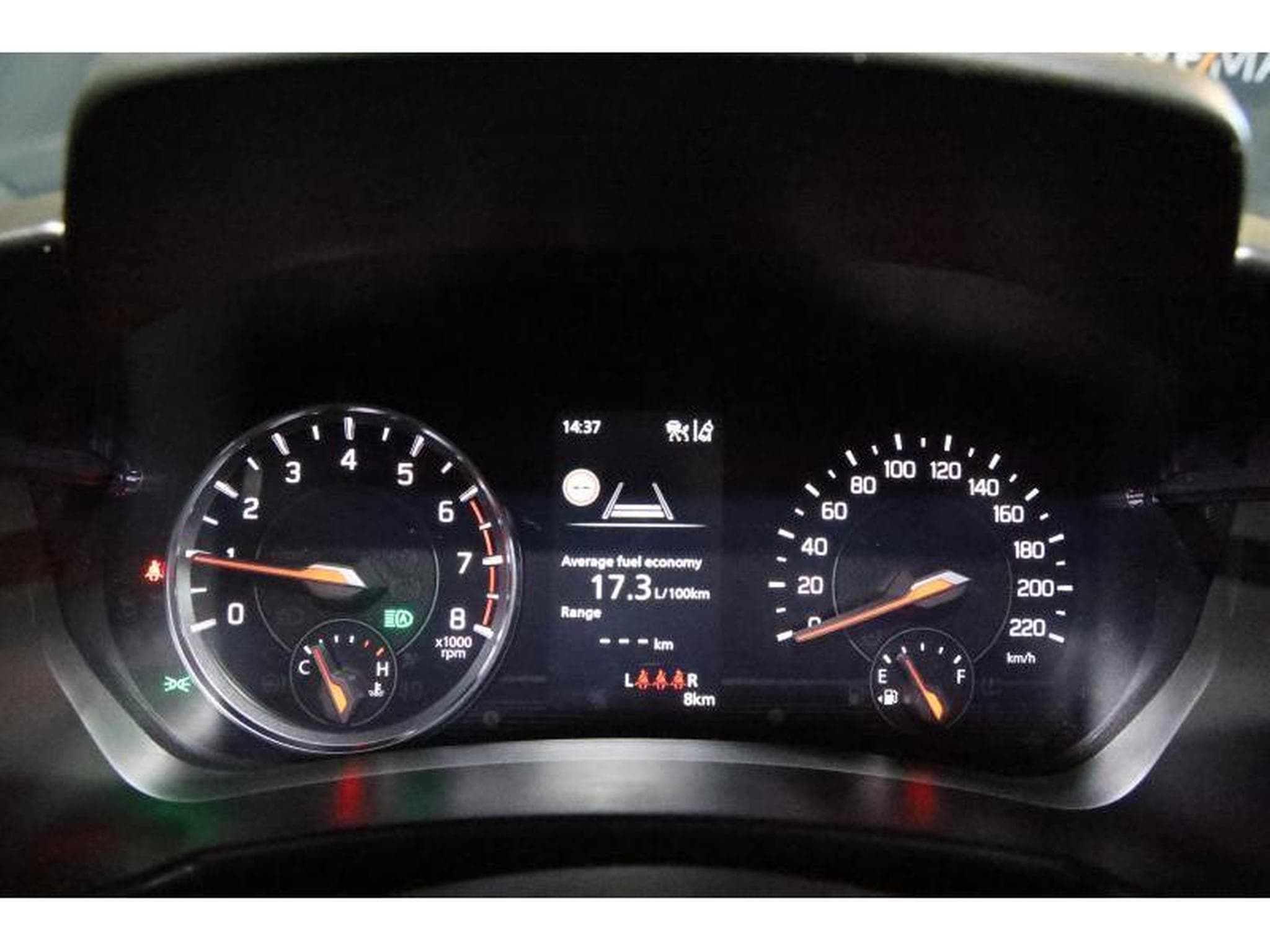 Suzuki Swift GL+ (2024) - Photo 4