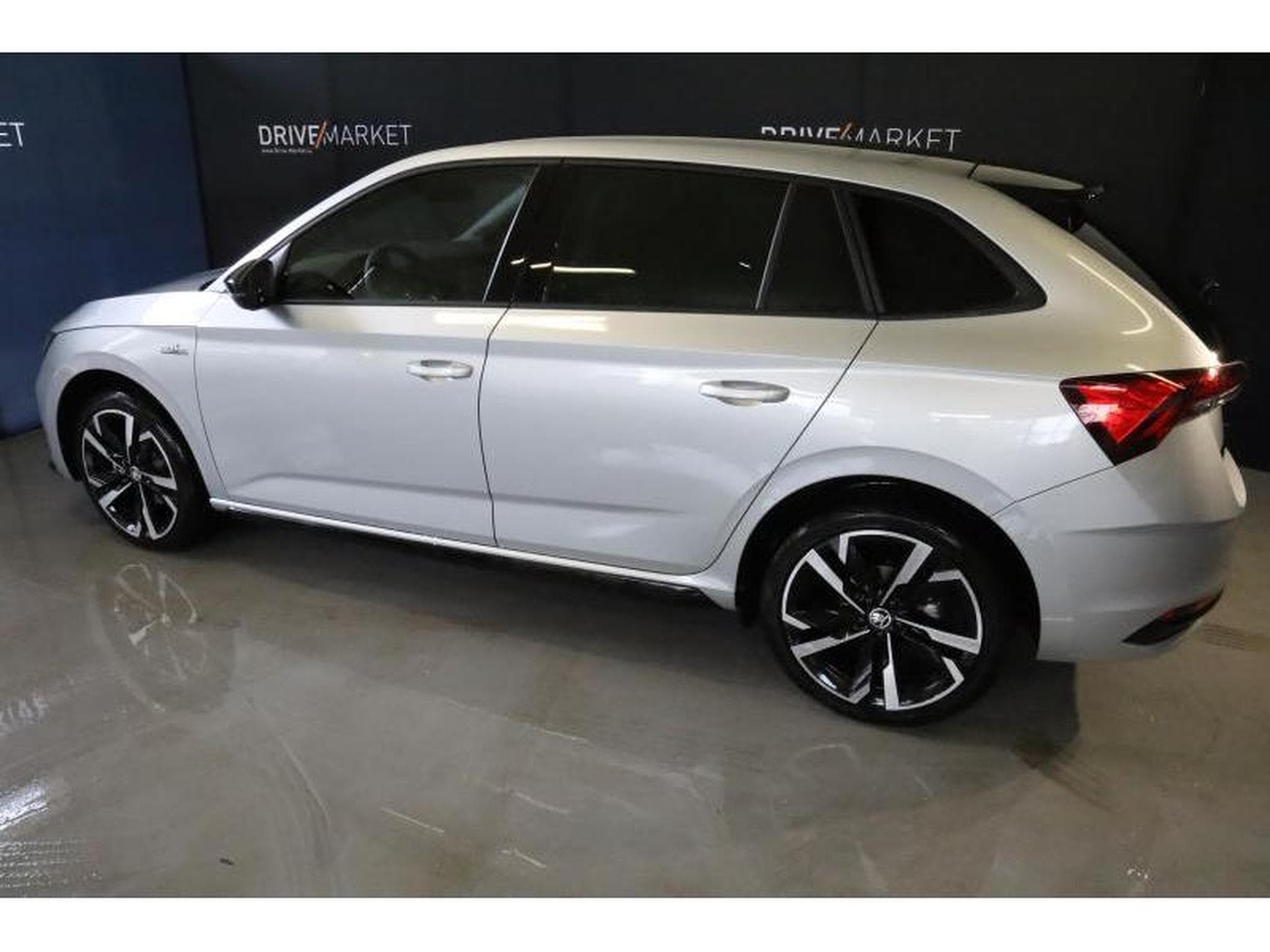 Skoda Scala Monte Carlo (2024) - Photo 10