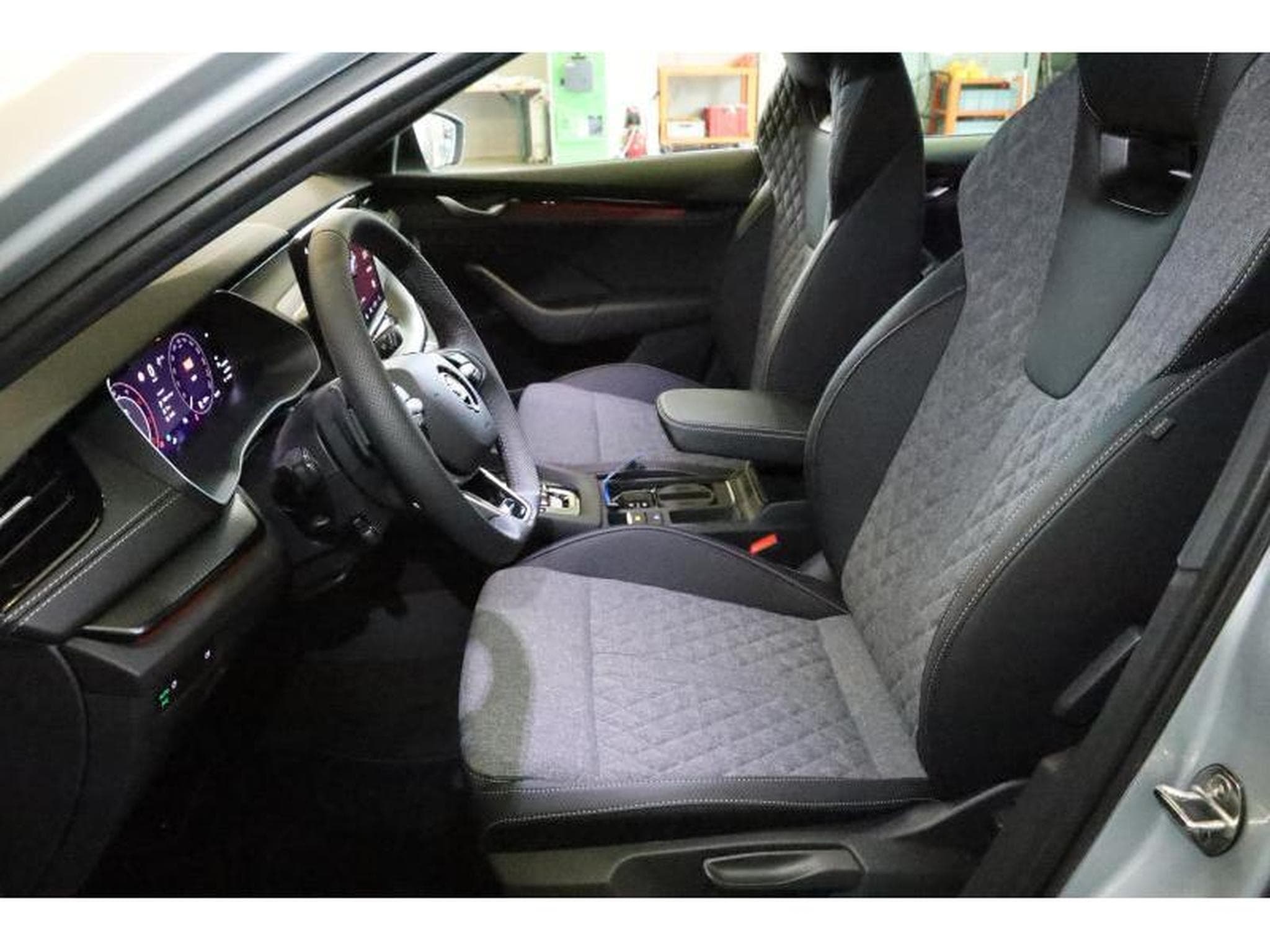 Skoda Scala Monte Carlo (2024) - Photo 13