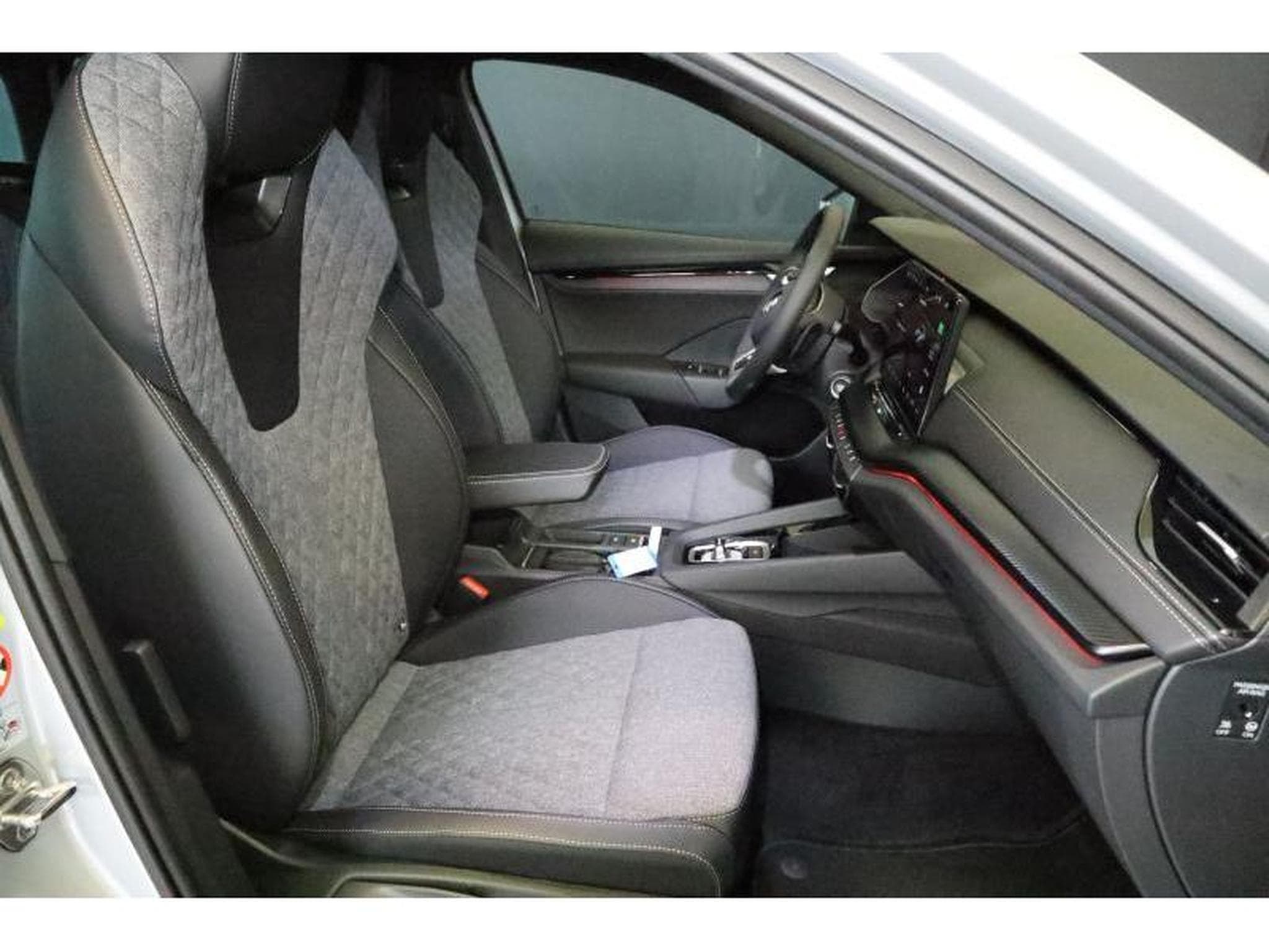 Skoda Scala Monte Carlo (2024) - Photo 16