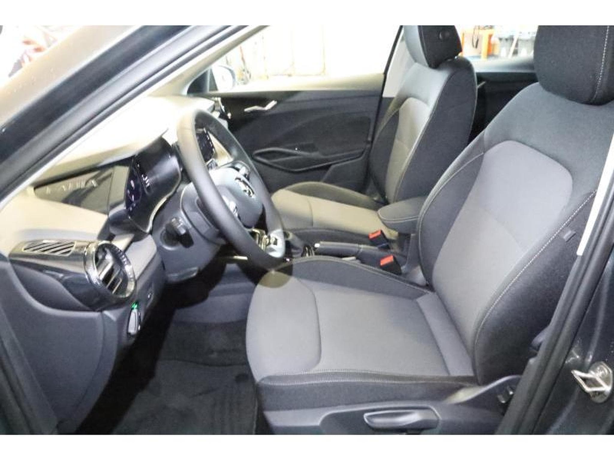 Skoda Fabia Selection (2024) - Photo 16