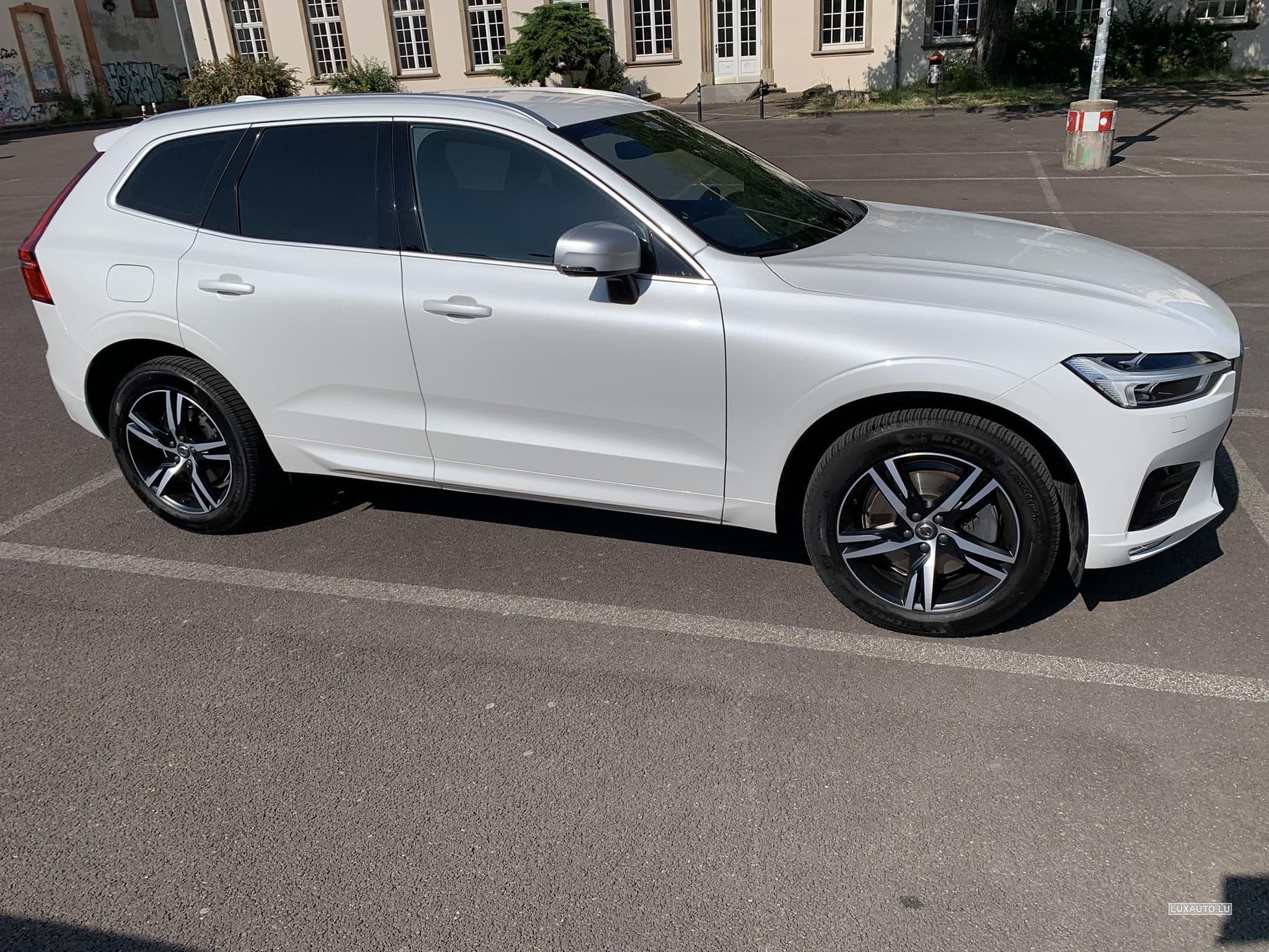 Volvo XC60 R-Design (2019) - Photo 8