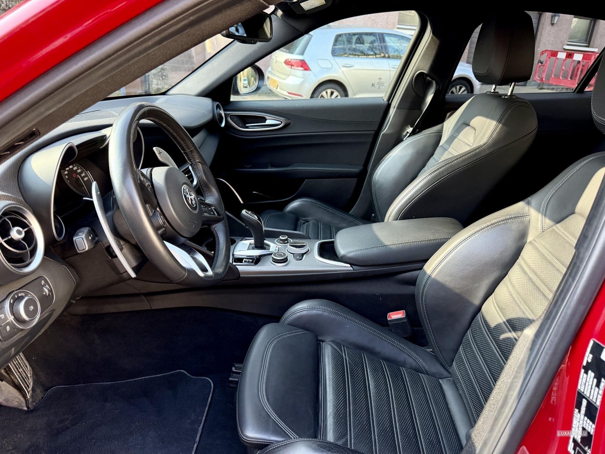 Alfa-Romeo Giulia Q4 Veloce 2.0 Turbo (2021) - Photo 6