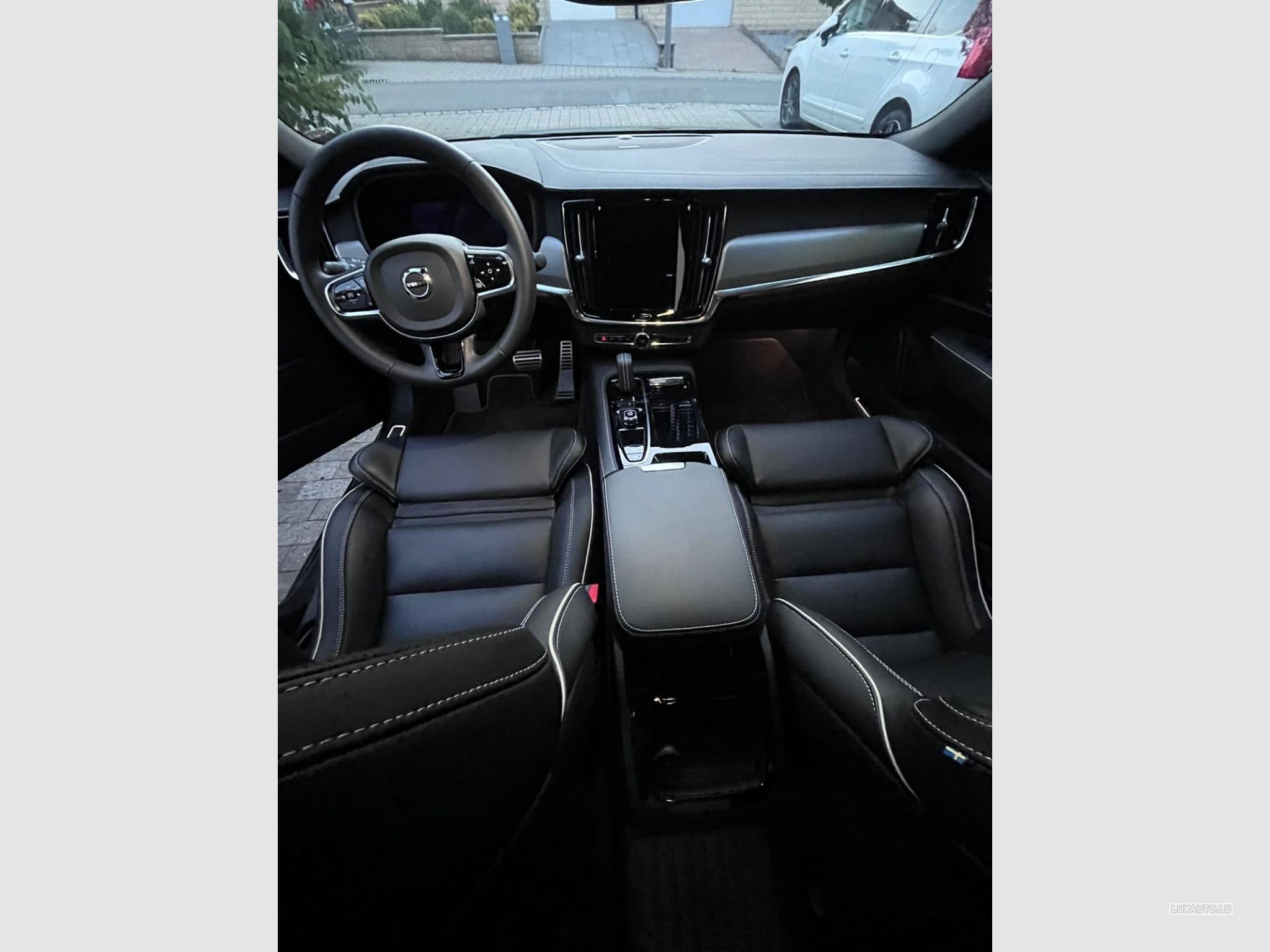 Volvo S90 T8    R-design (2021) - Photo 8