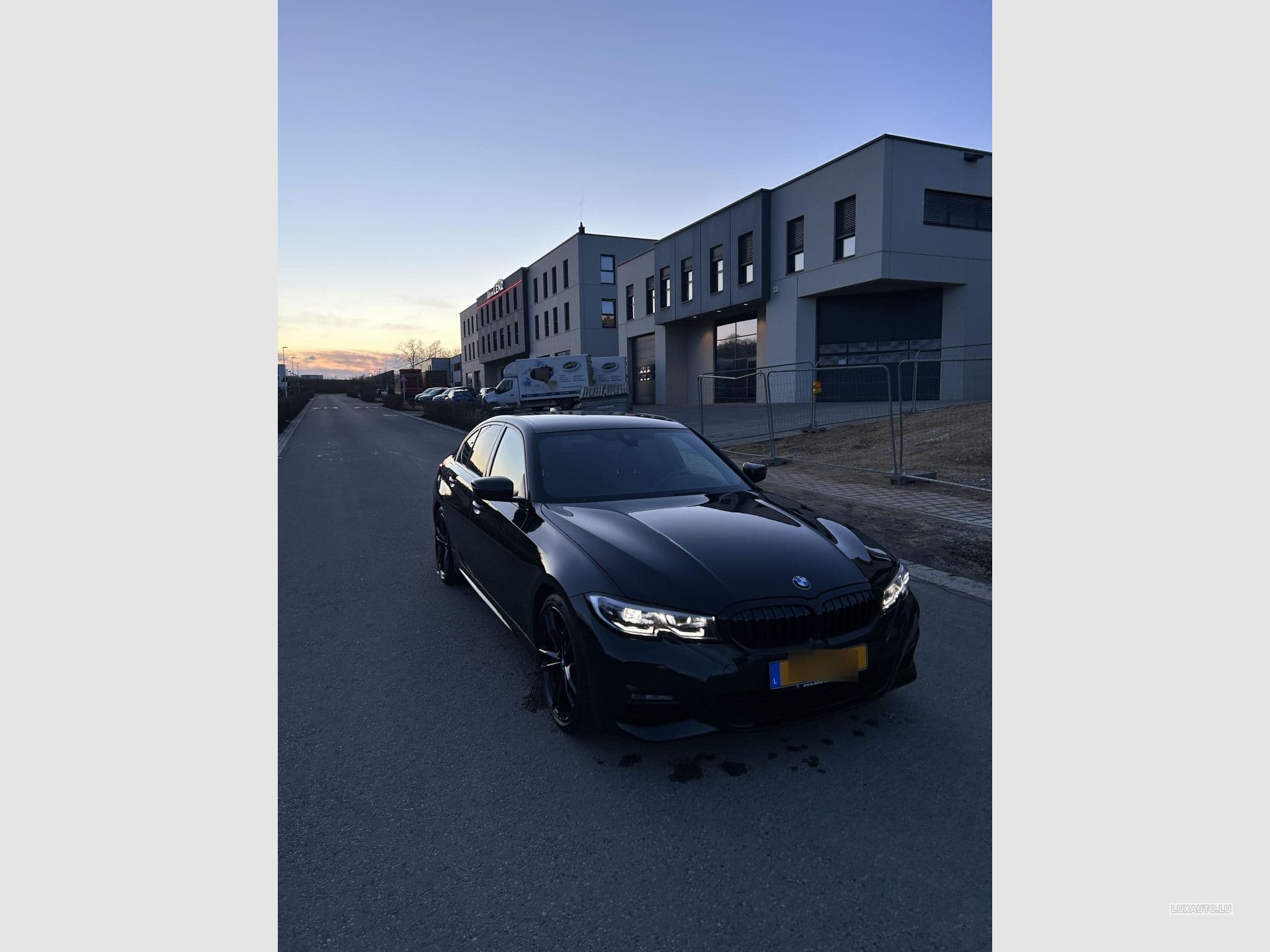 BMW 330 Bmw G20 330i xDrive (2020) - Photo 2