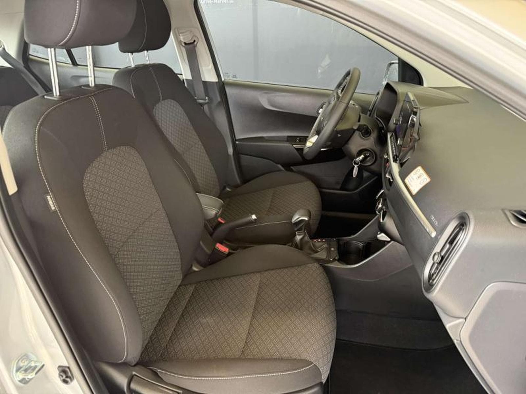Kia Picanto Pulse (2024) - Photo 18