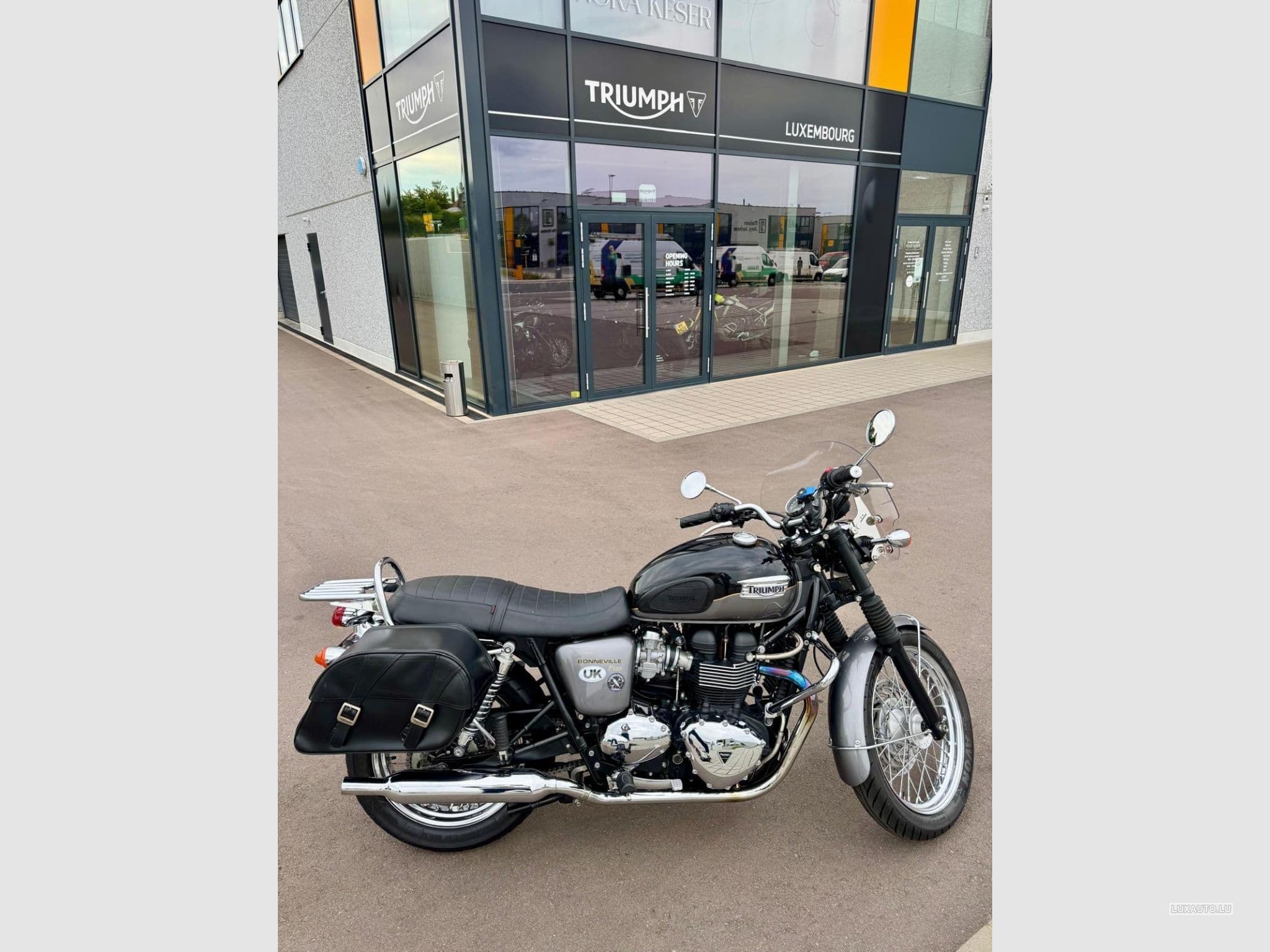 Triumph Bonneville (2012) - Photo 1