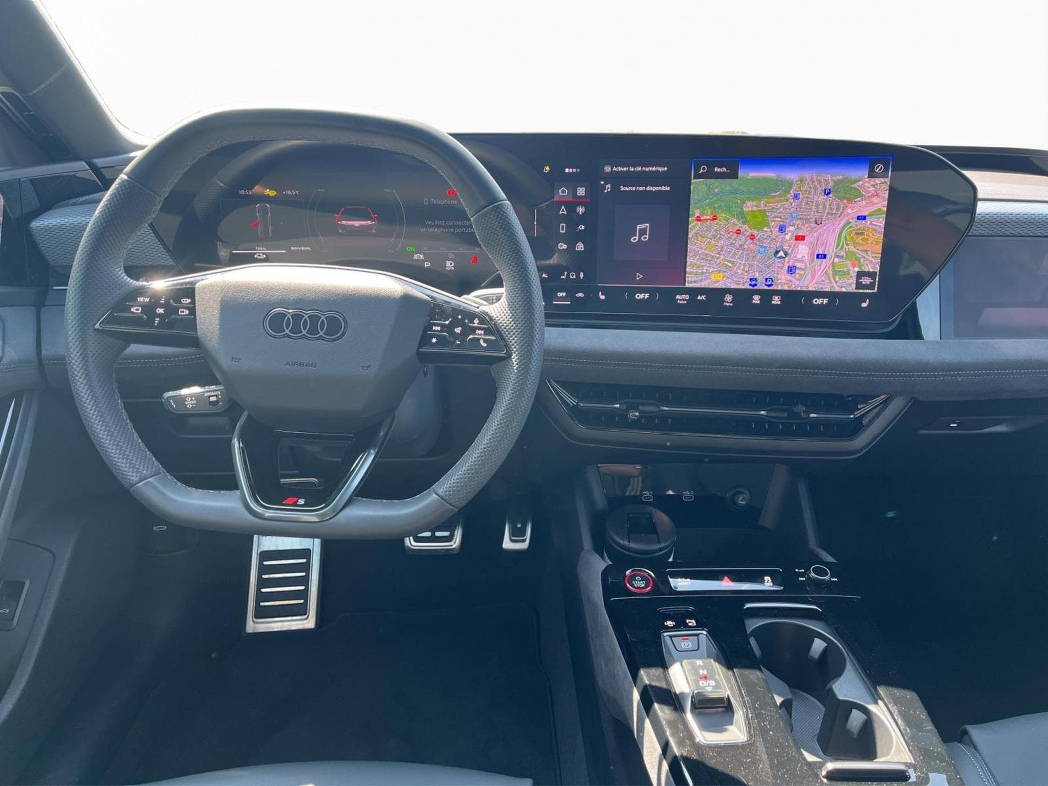 Audi A6 Edition Blue Avant e-tron (2025) - Photo 10
