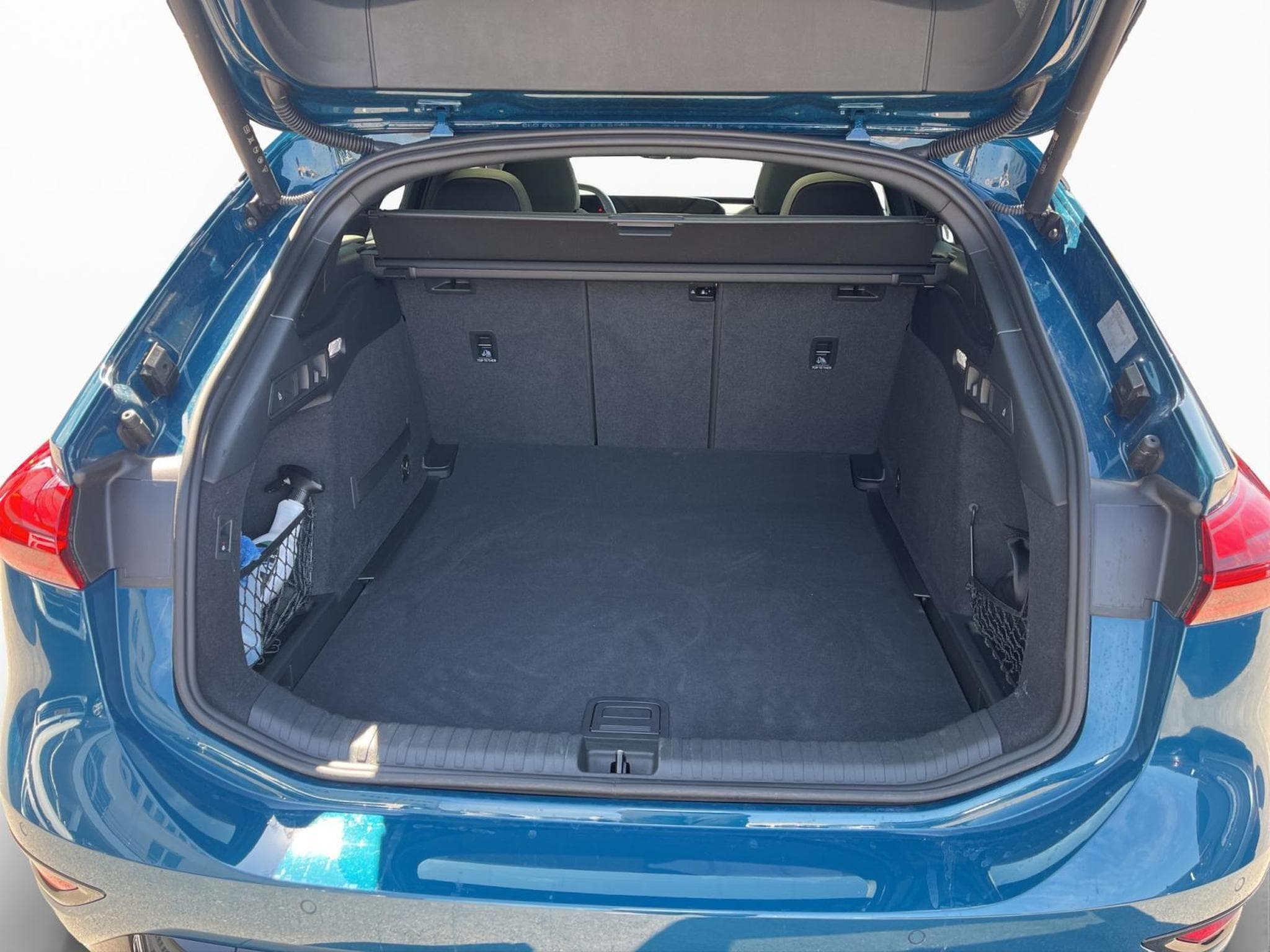 Audi A6 Edition Blue Avant e-tron (2025) - Photo 17