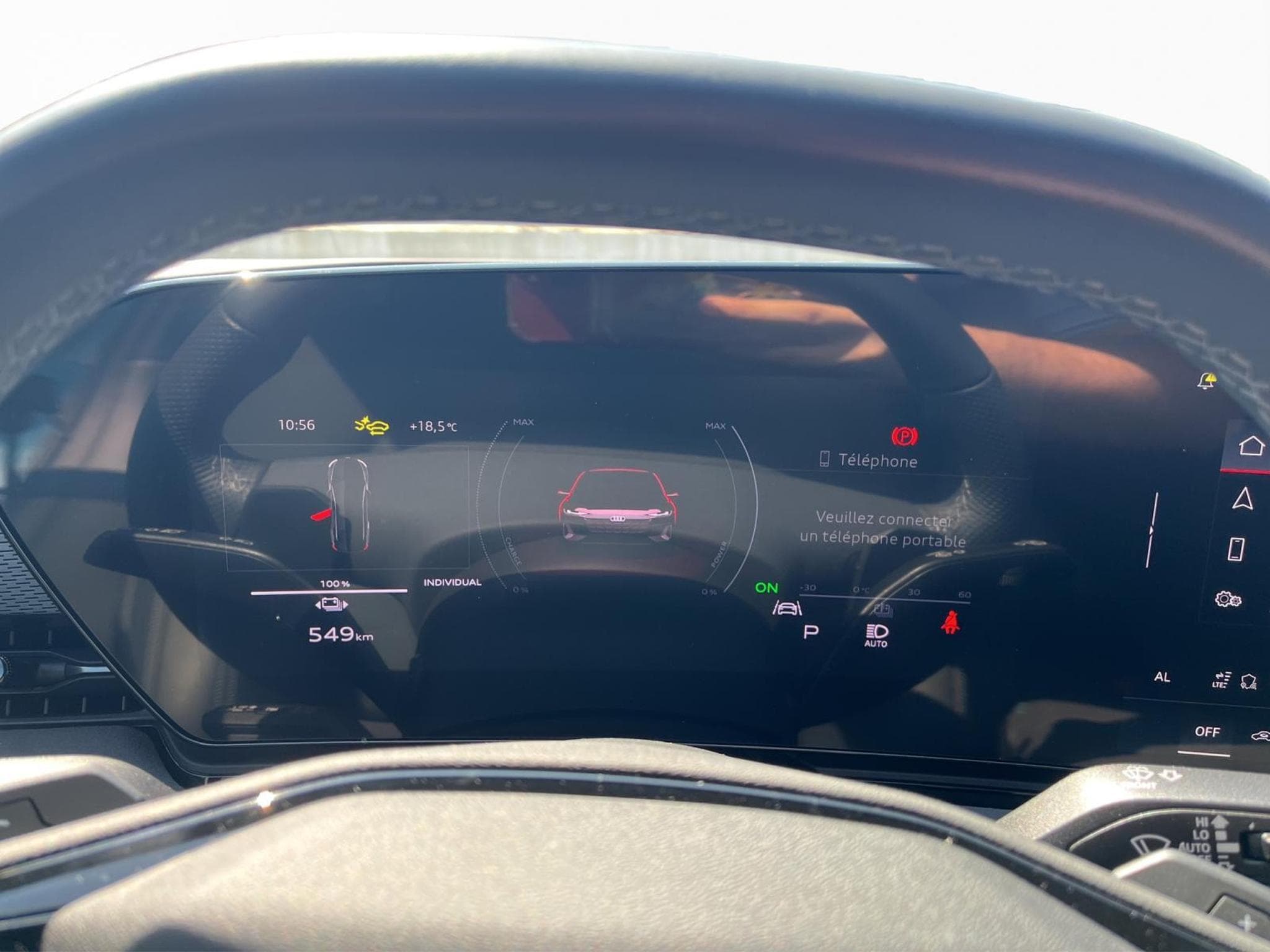 Audi A6 Edition Blue Avant e-tron (2025) - Photo 8