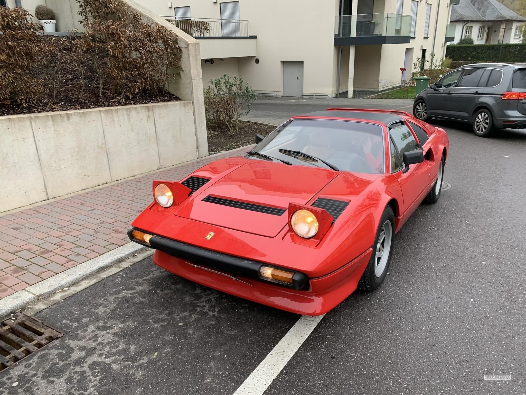 Ferrari 308 GTSi Quattrovalvole USA (1983) - Photo 3