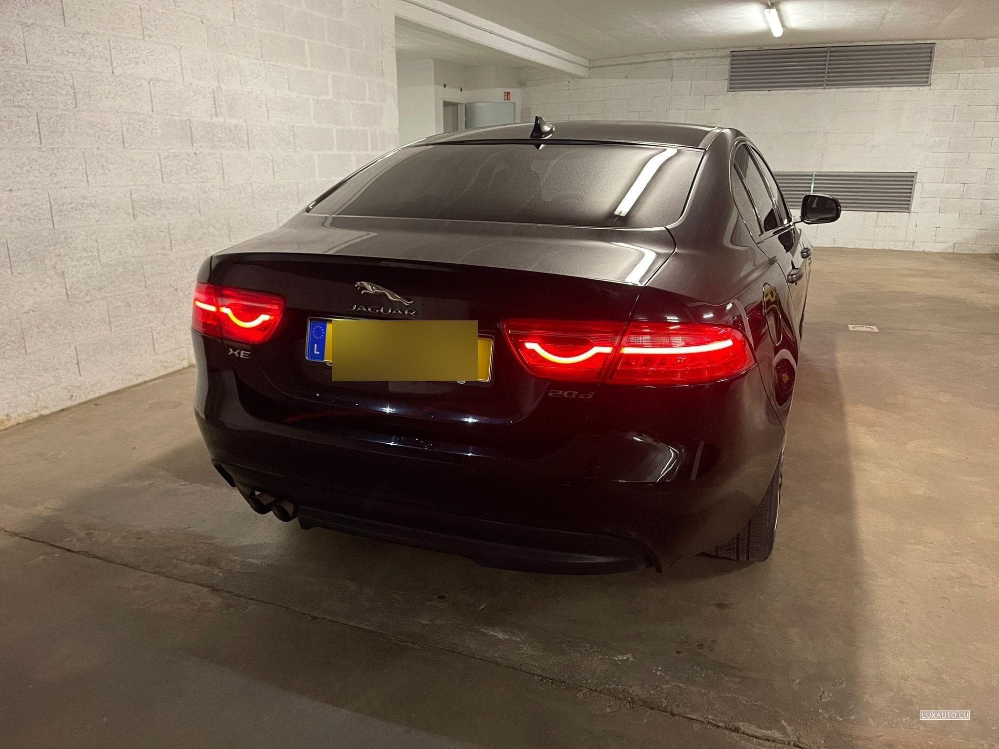 Jaguar XE (2015) - Photo 3
