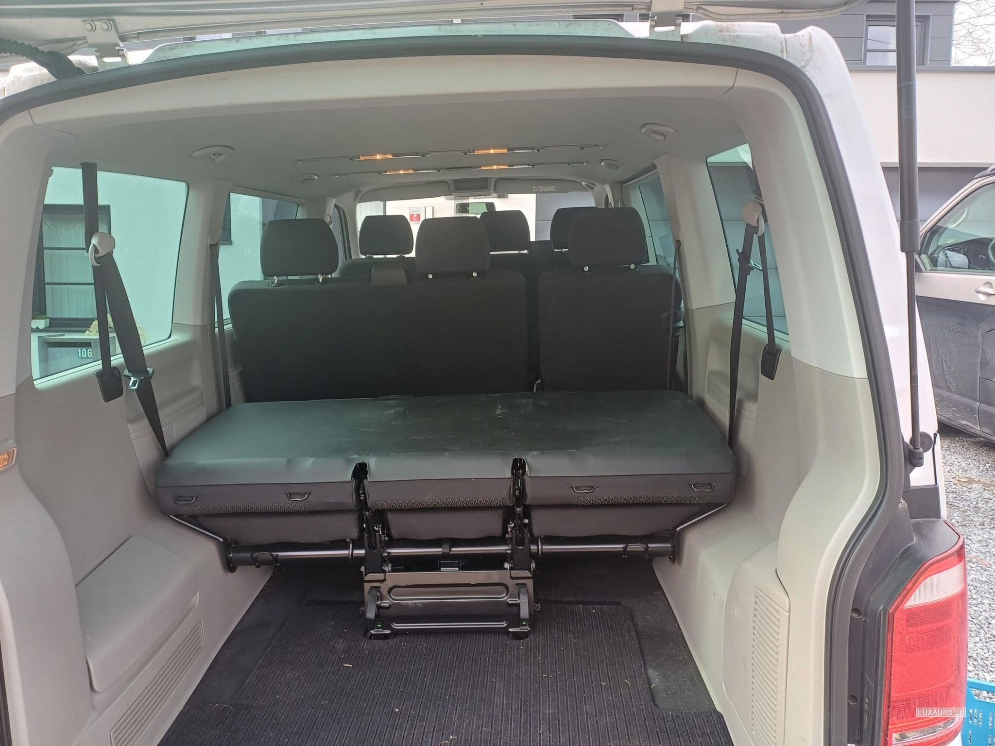 VW Caravelle (2017) - Photo 4
