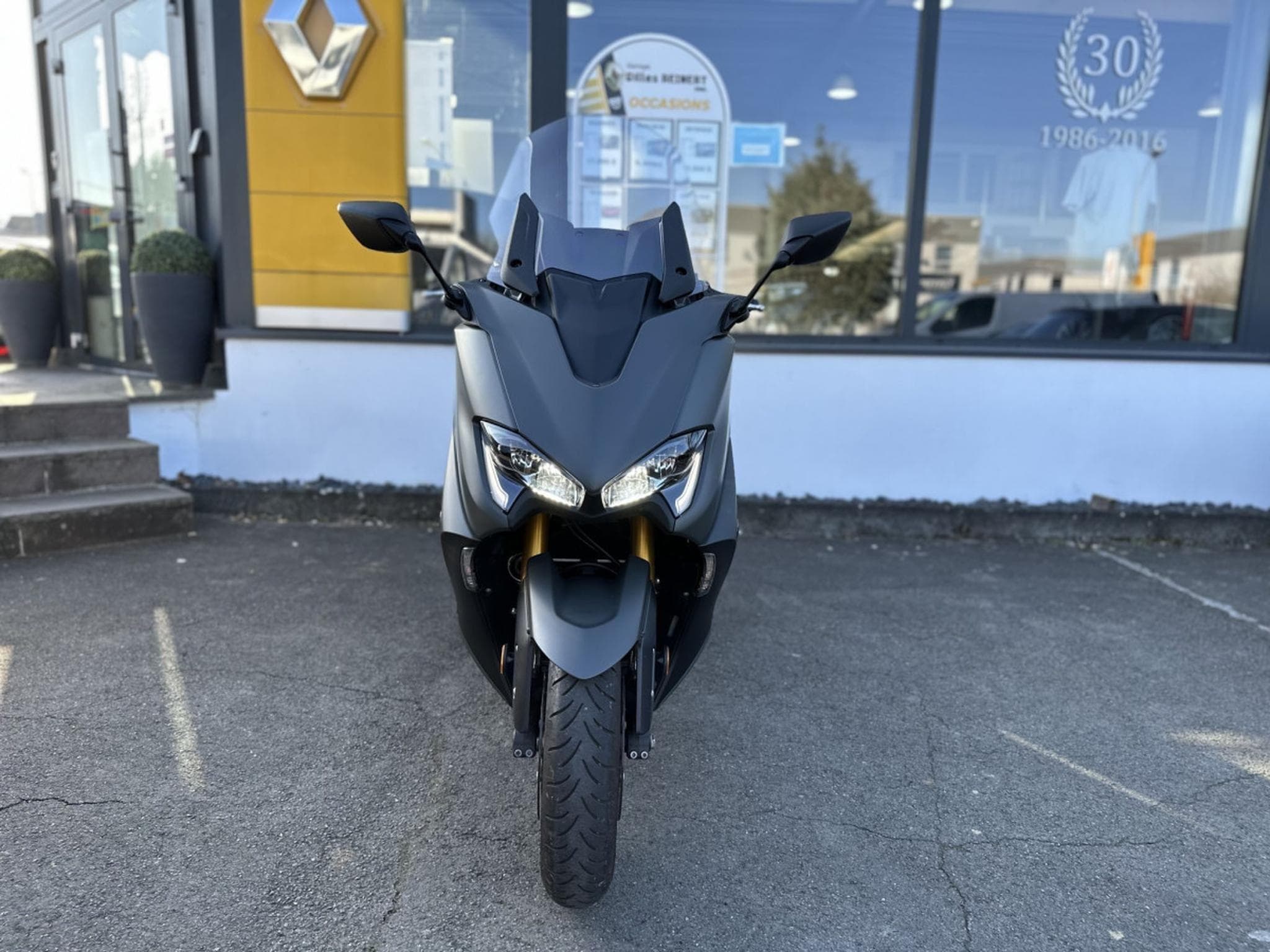Yamaha T-Max TECH (2021) - Photo 3