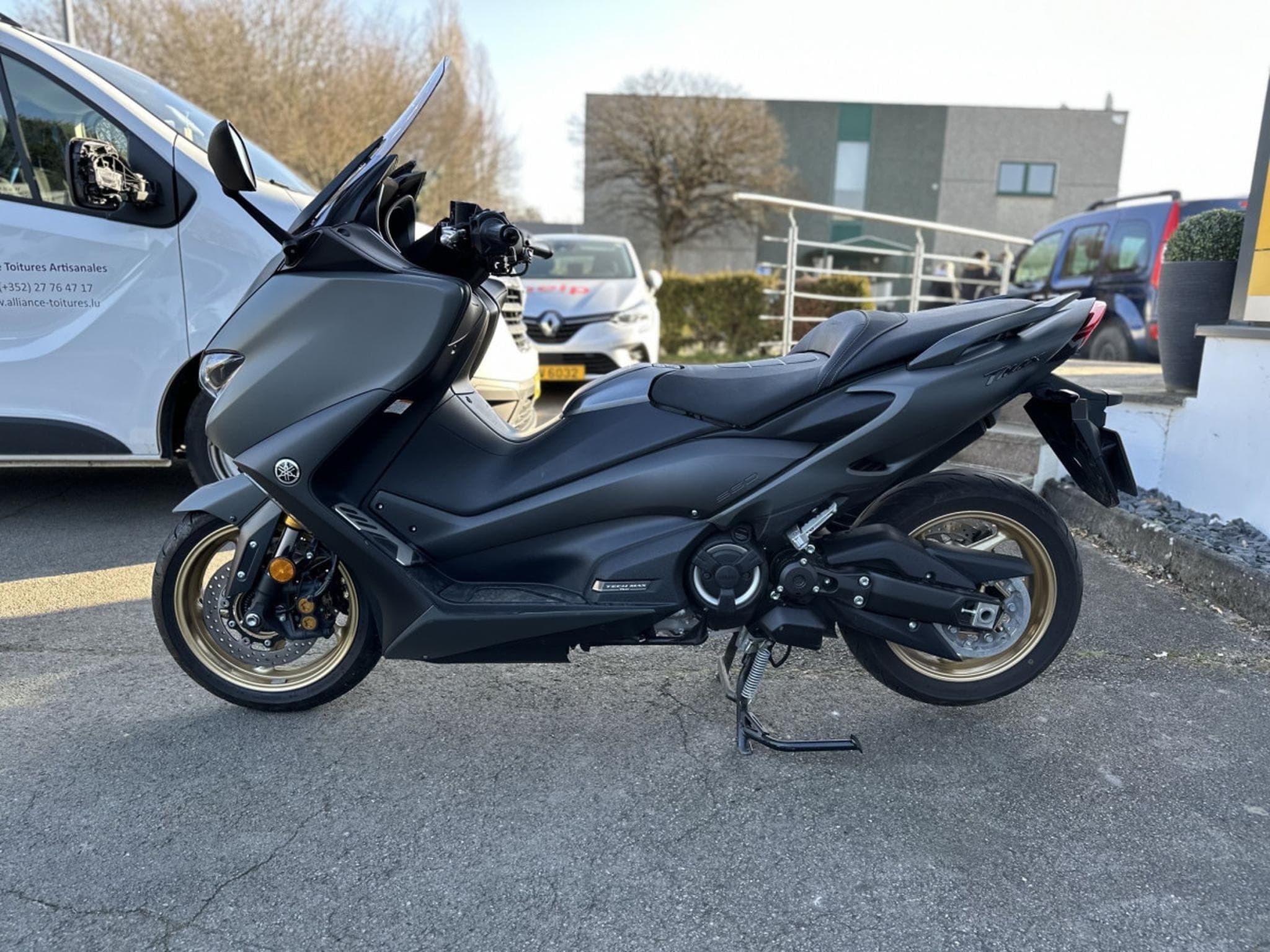 Yamaha T-Max TECH (2021) - Photo 4