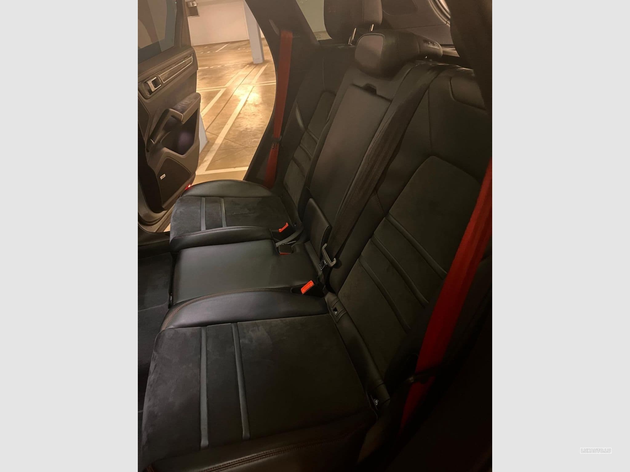 Porsche Cayenne GTS (2022) - Photo 8