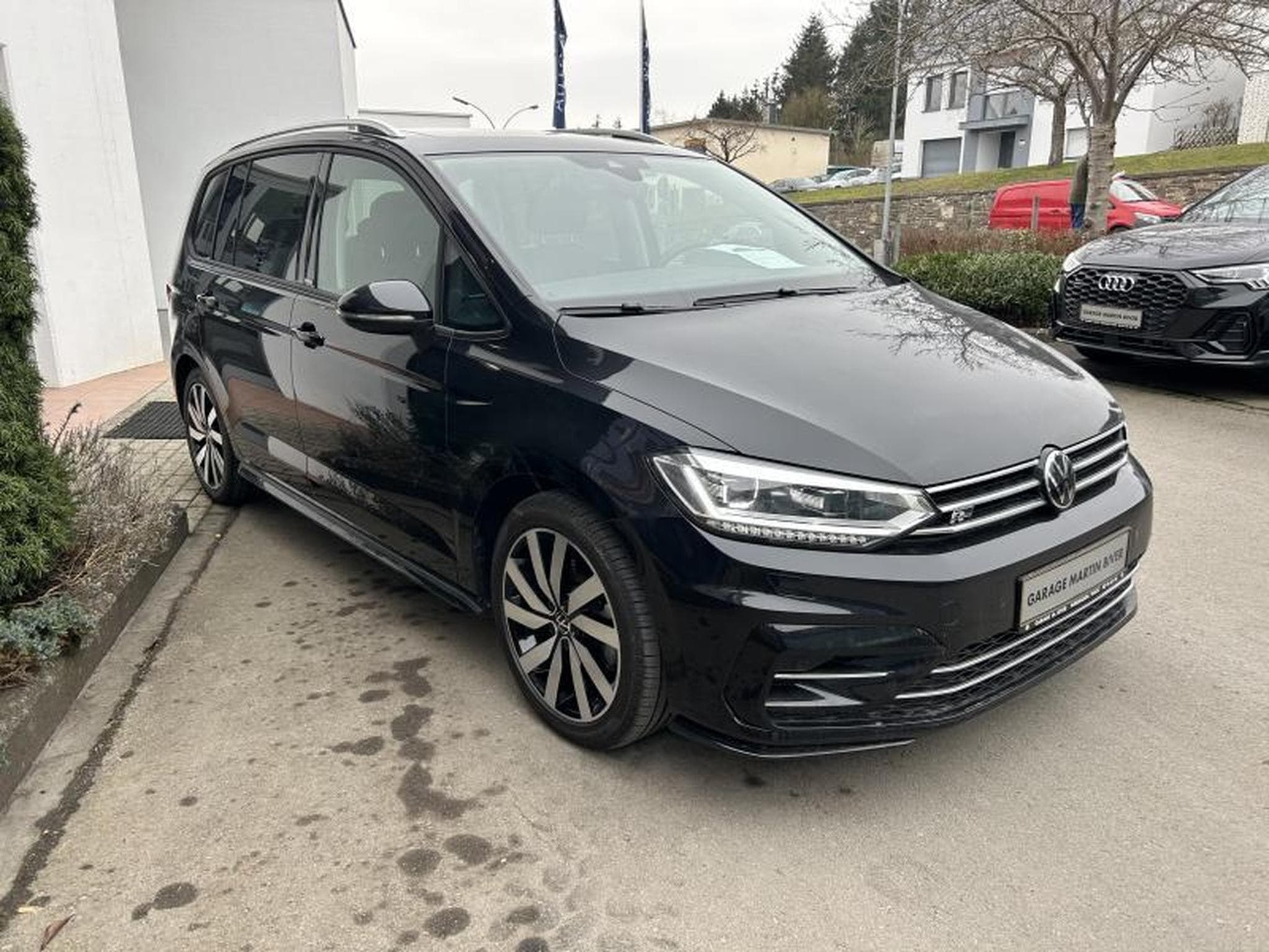 VW Touran Life 1.5 TSI DSG (2024) - Photo 4