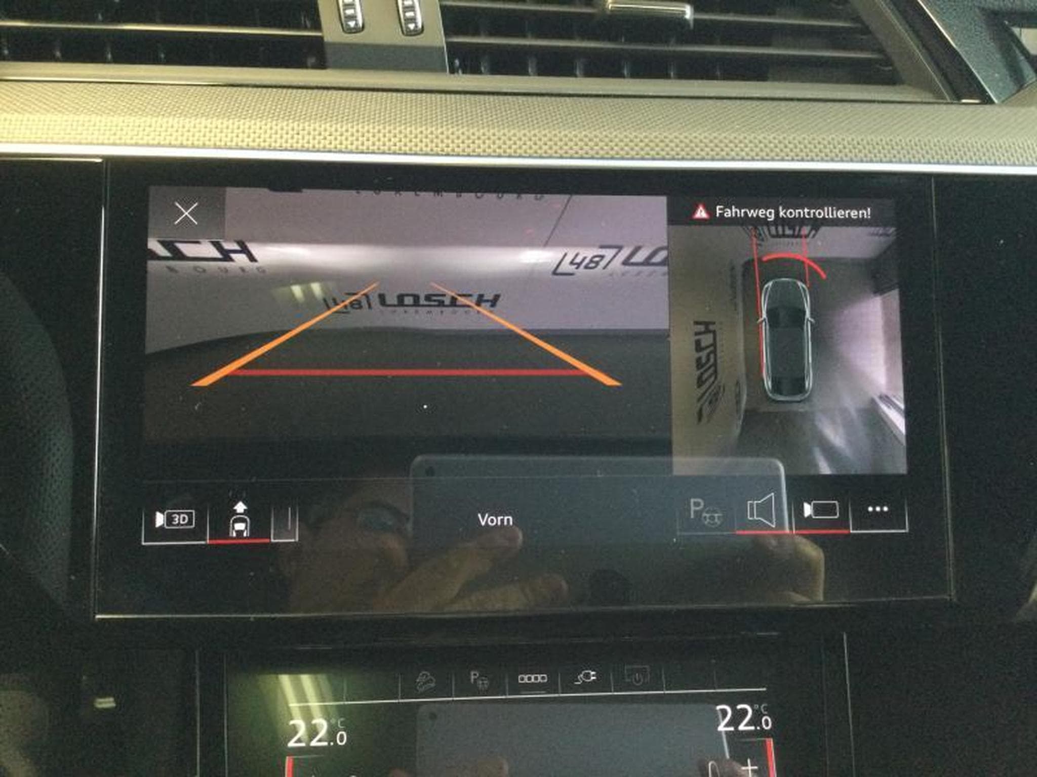 Audi Q8 Sportback e-tron s-line (2025) - Photo 13