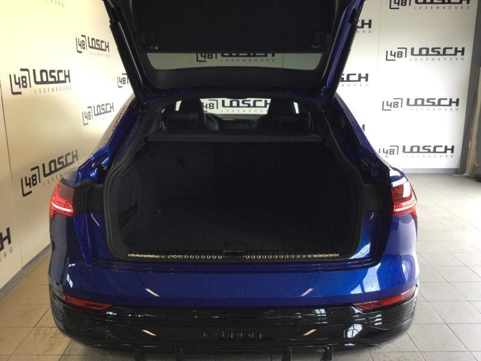 Audi Q8 Sportback e-tron s-line (2025) - Photo 5