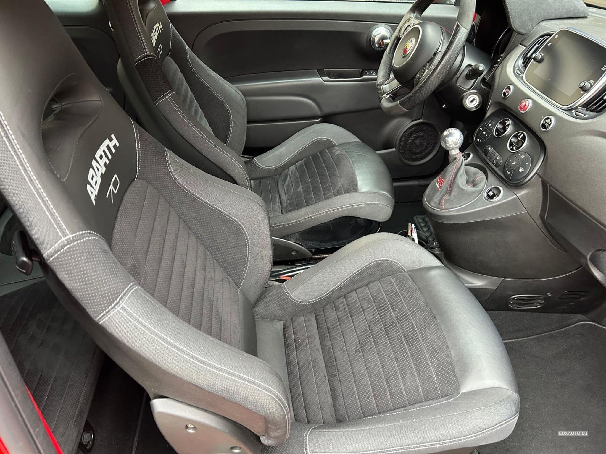 Abarth 595 Competizione (2020) - Photo 10
