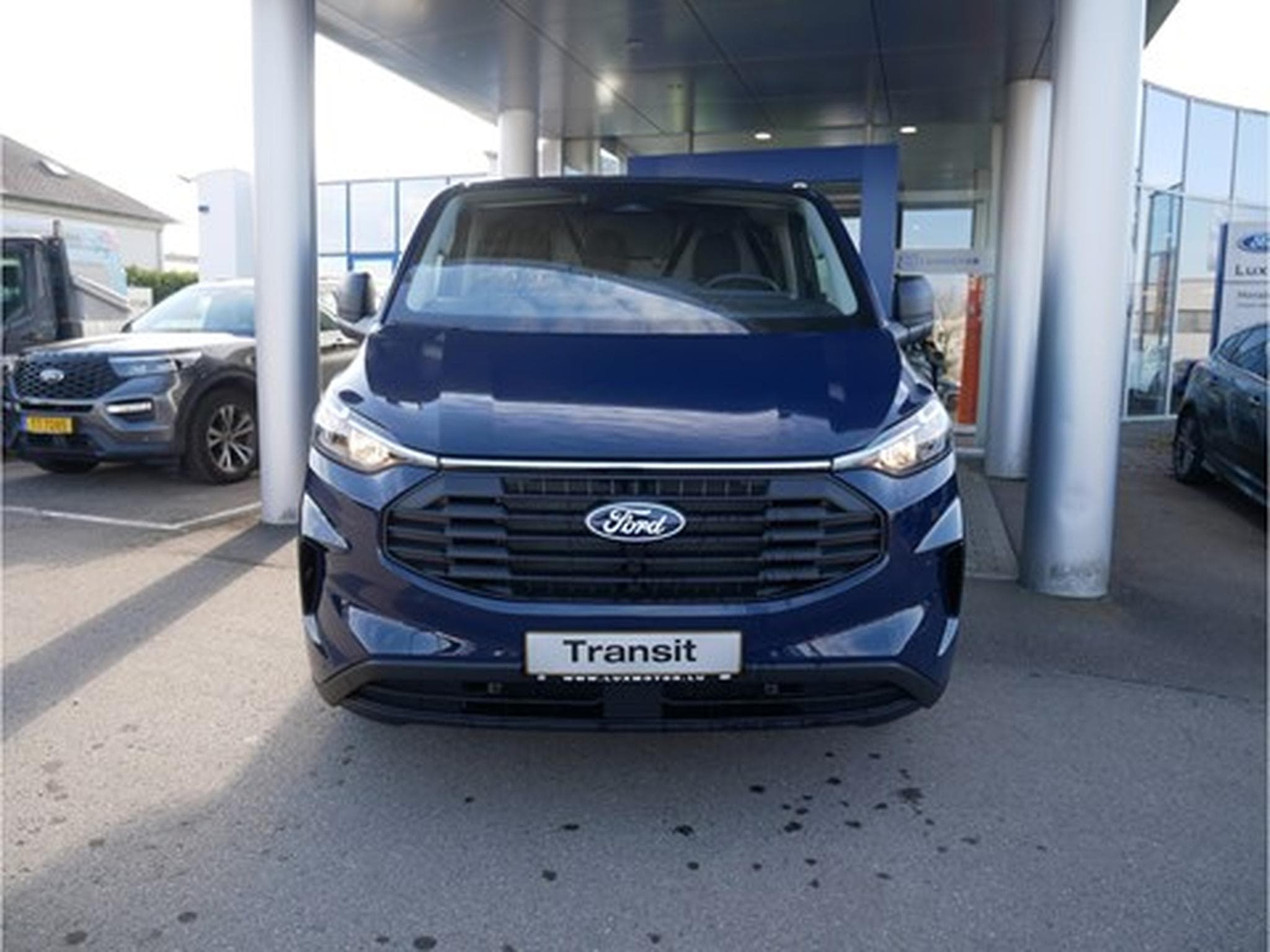 Ford Transit FOURGON 320L TREND 2.0TD136cv M6 FWD LWB  L2/H1 (2025) - Photo 2