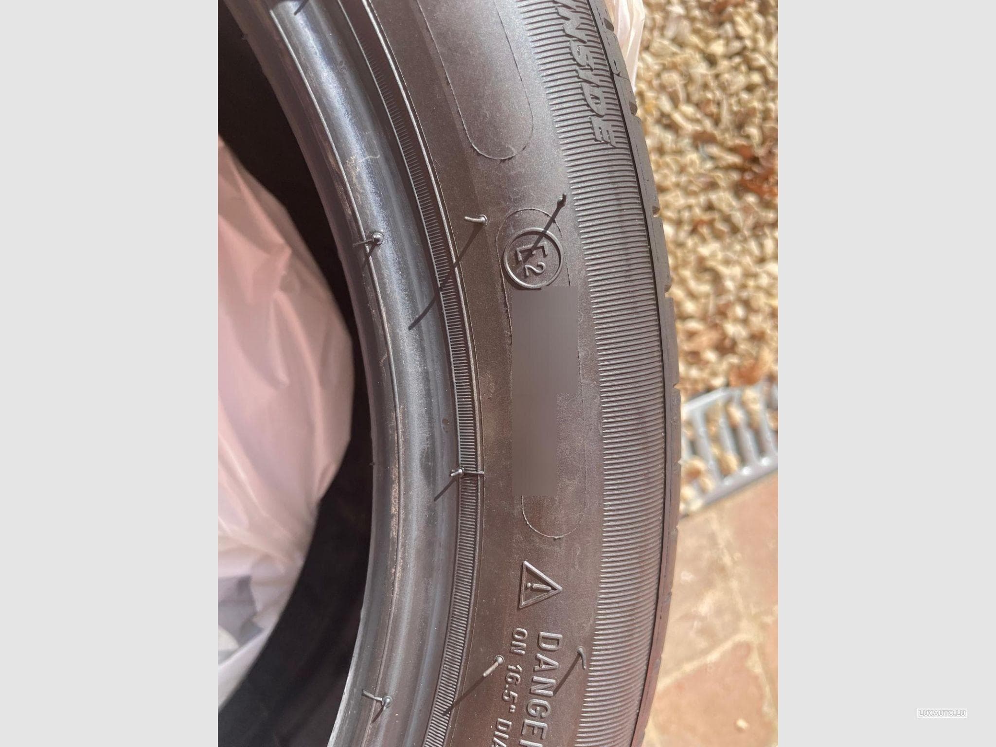 Pneus – 16" - 205/45R 83H - Photo 2