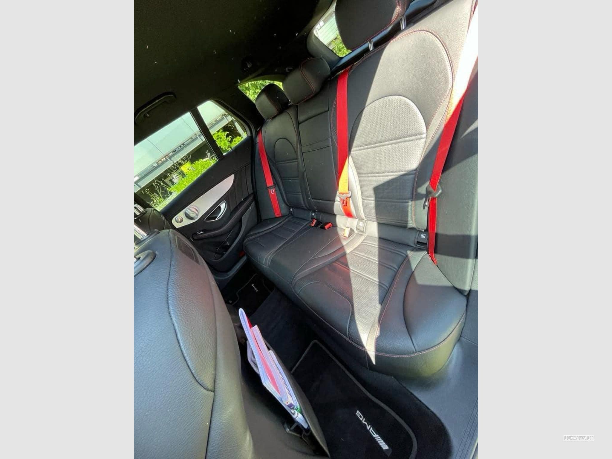 Mercedes C 43 AMG (2020) - Photo 11