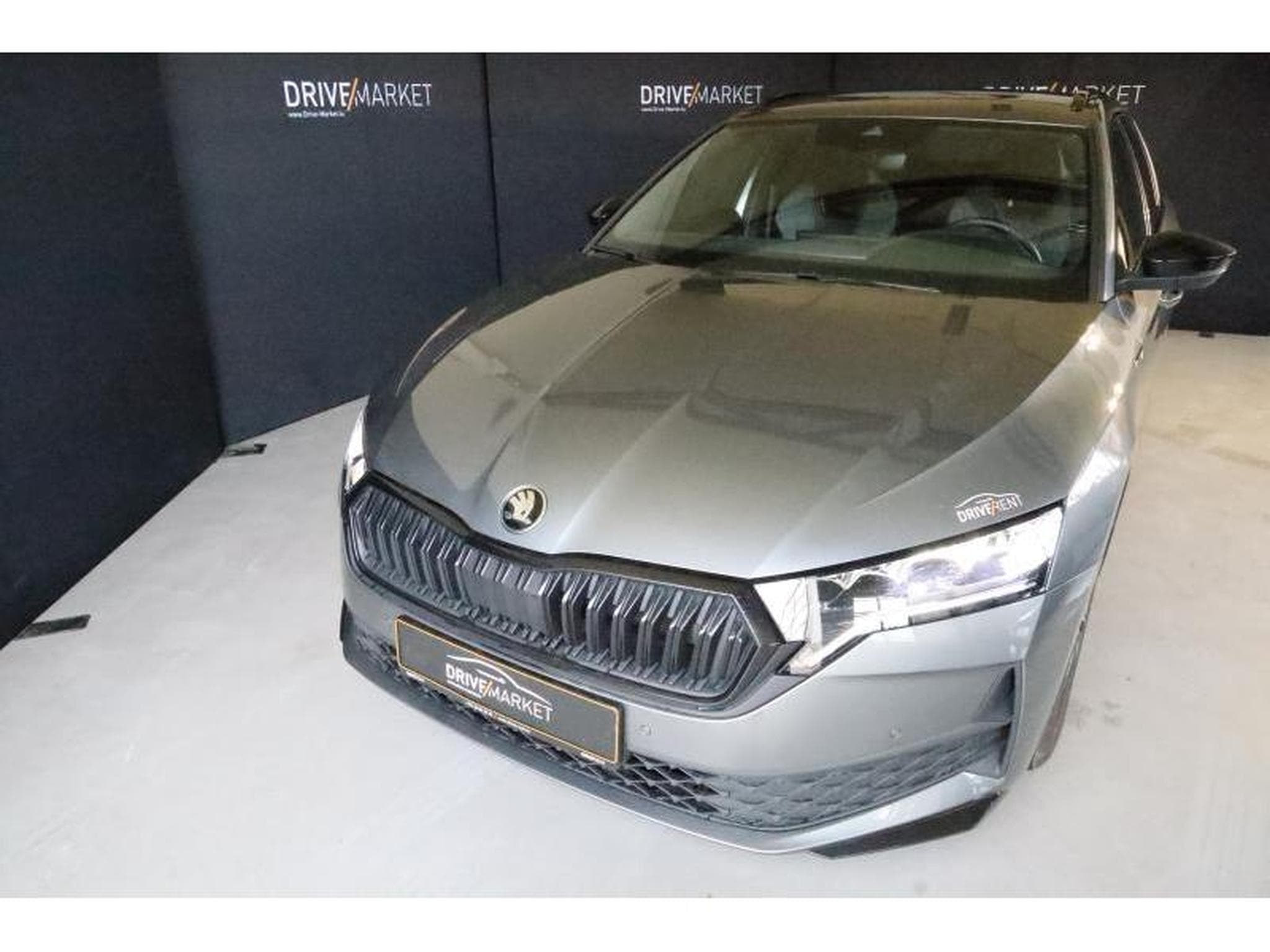 Skoda Octavia Sportline (2024) - Photo 10