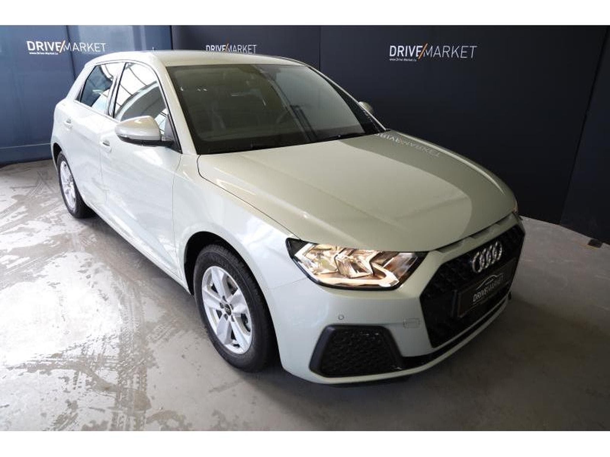 Audi A1 Sportback S Line (2024) - Photo 1