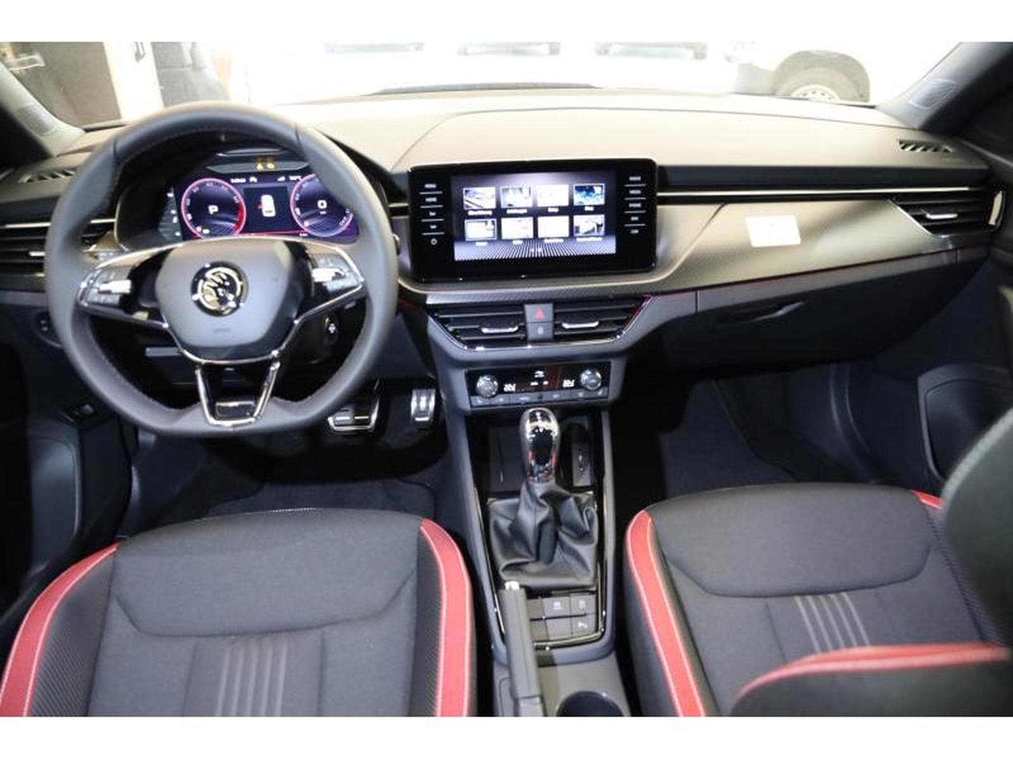 Skoda Kamiq Monte Carlo (2023) - Photo 2