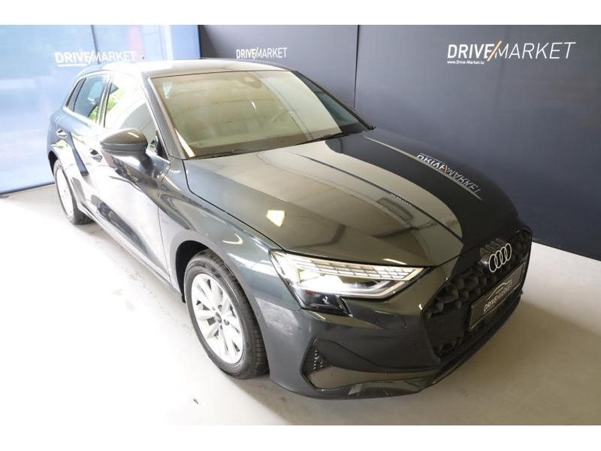 Audi A3 Sportback S Line (2024) - Photo 1