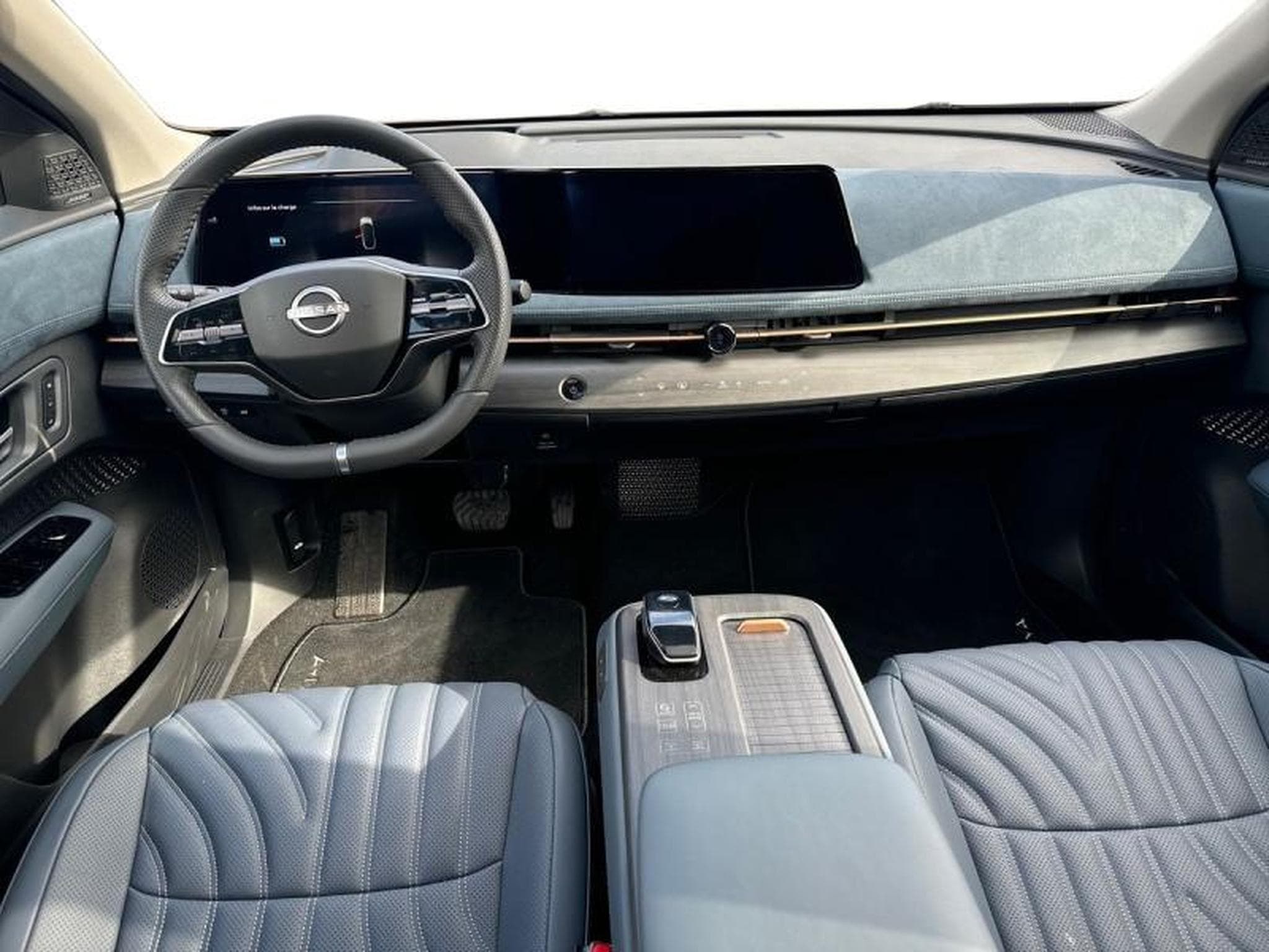 Nissan Ariya EVOLVE (2025) - Photo 8