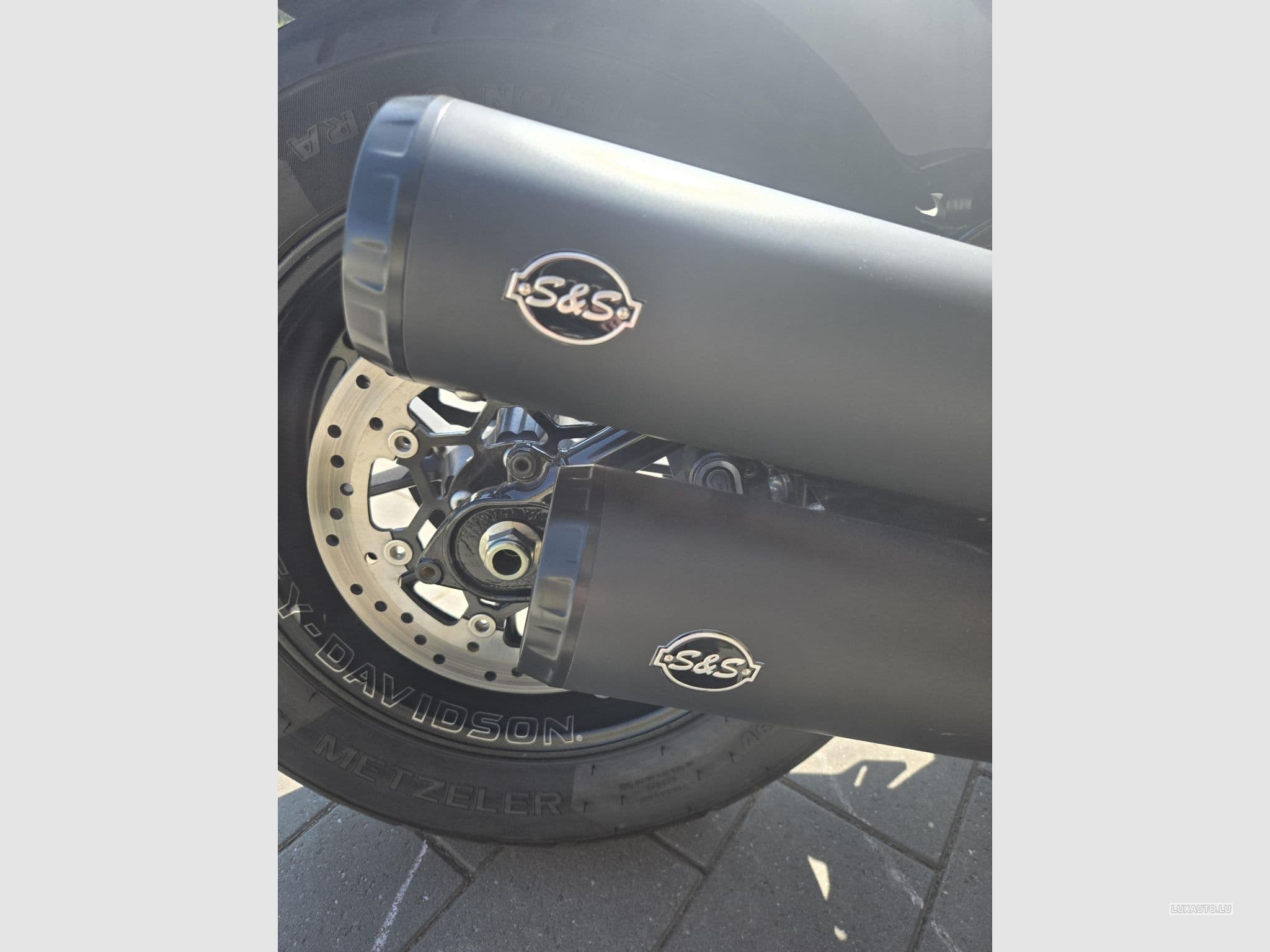 Harley-Davidson Fat Bob Stage 1 et customisé (2020) - Photo 3