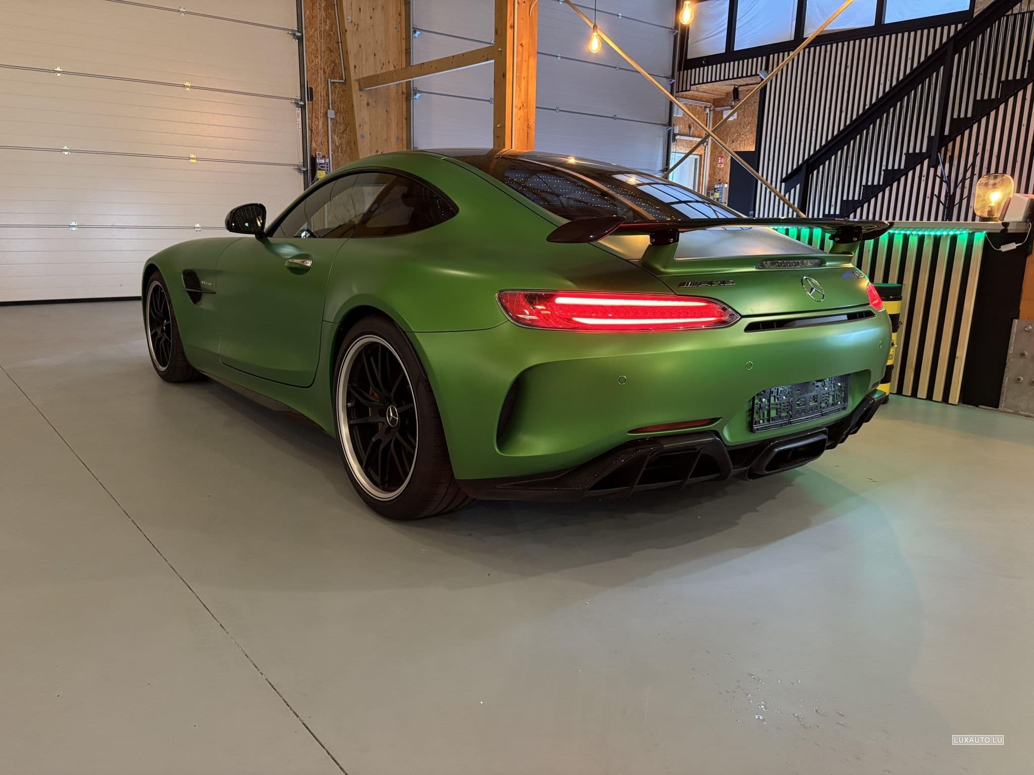Mercedes AMG GT GTR (2017) - Photo 2