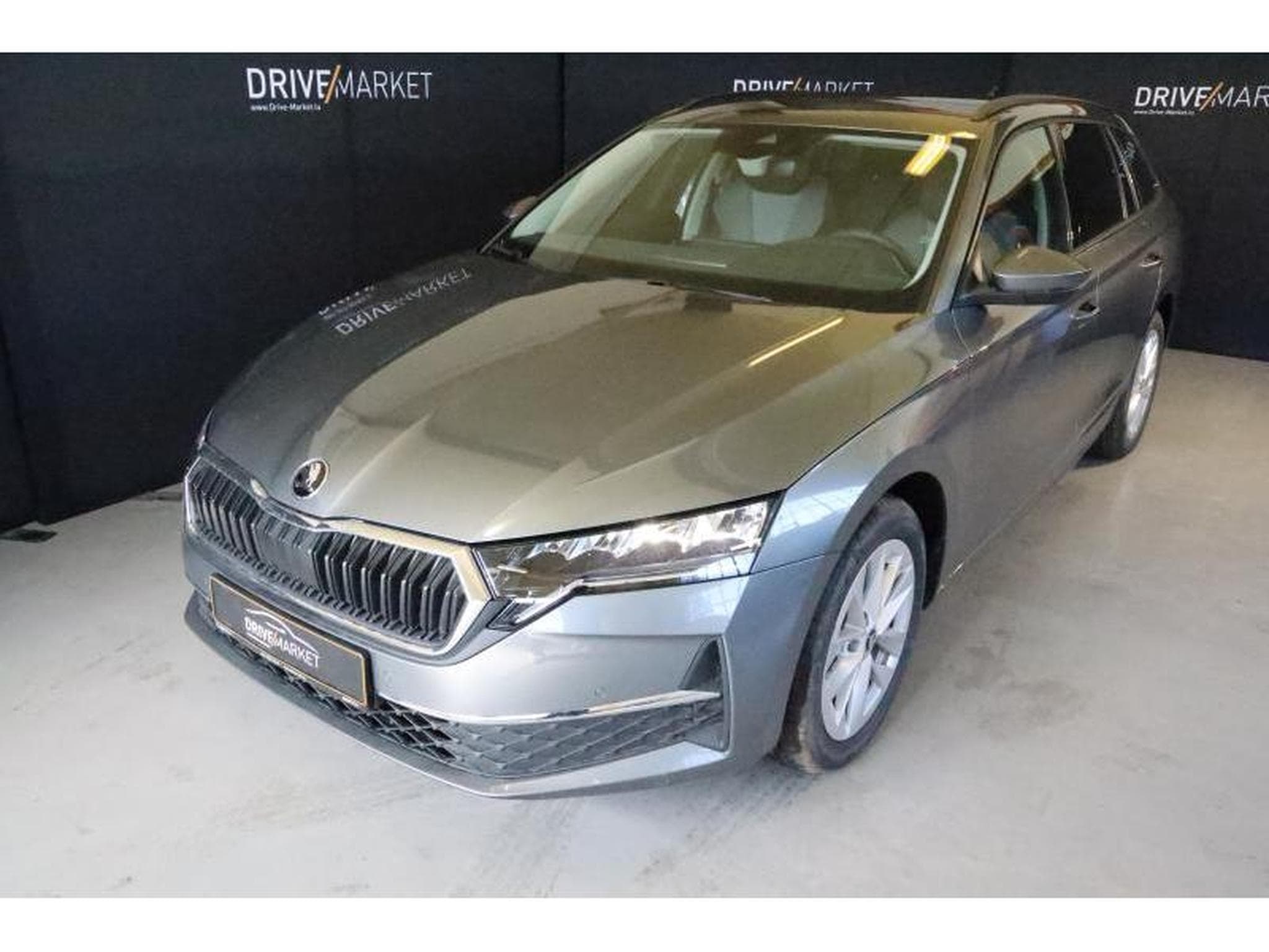 Skoda Octavia Selection (2025) - Photo 12