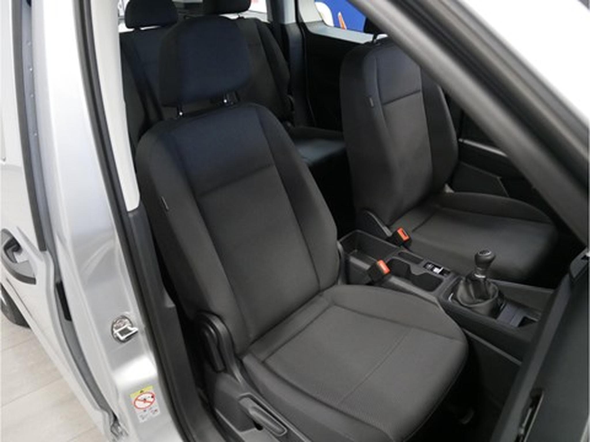 Ford Tourneo Trend 2.0 EcoBlue 102PS M6 (2025) - Photo 5