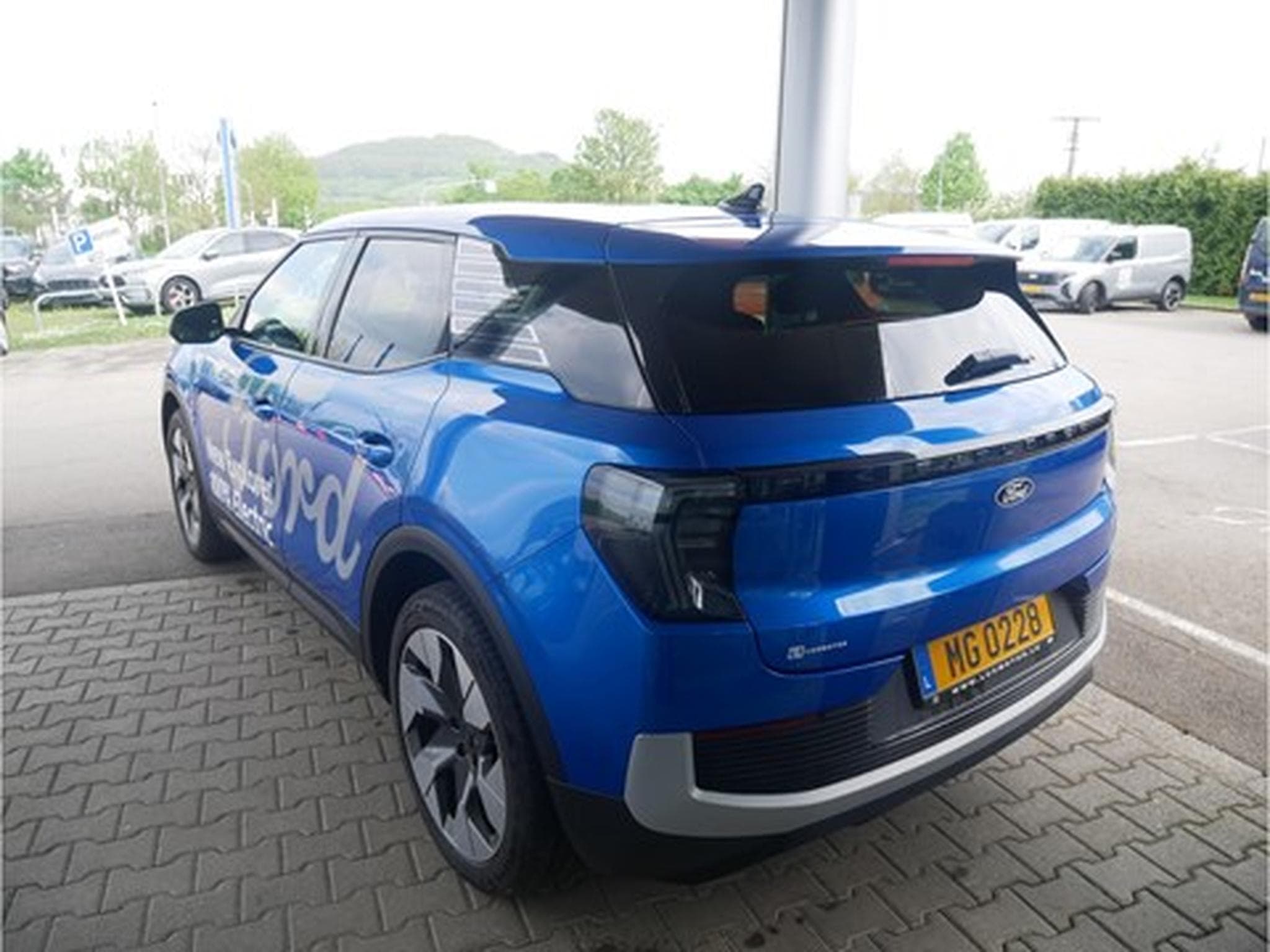 Ford Explorer Explorer Premium 79kWh Extended Range AWD 340ch/250kW - A1 (2024) - Photo 3