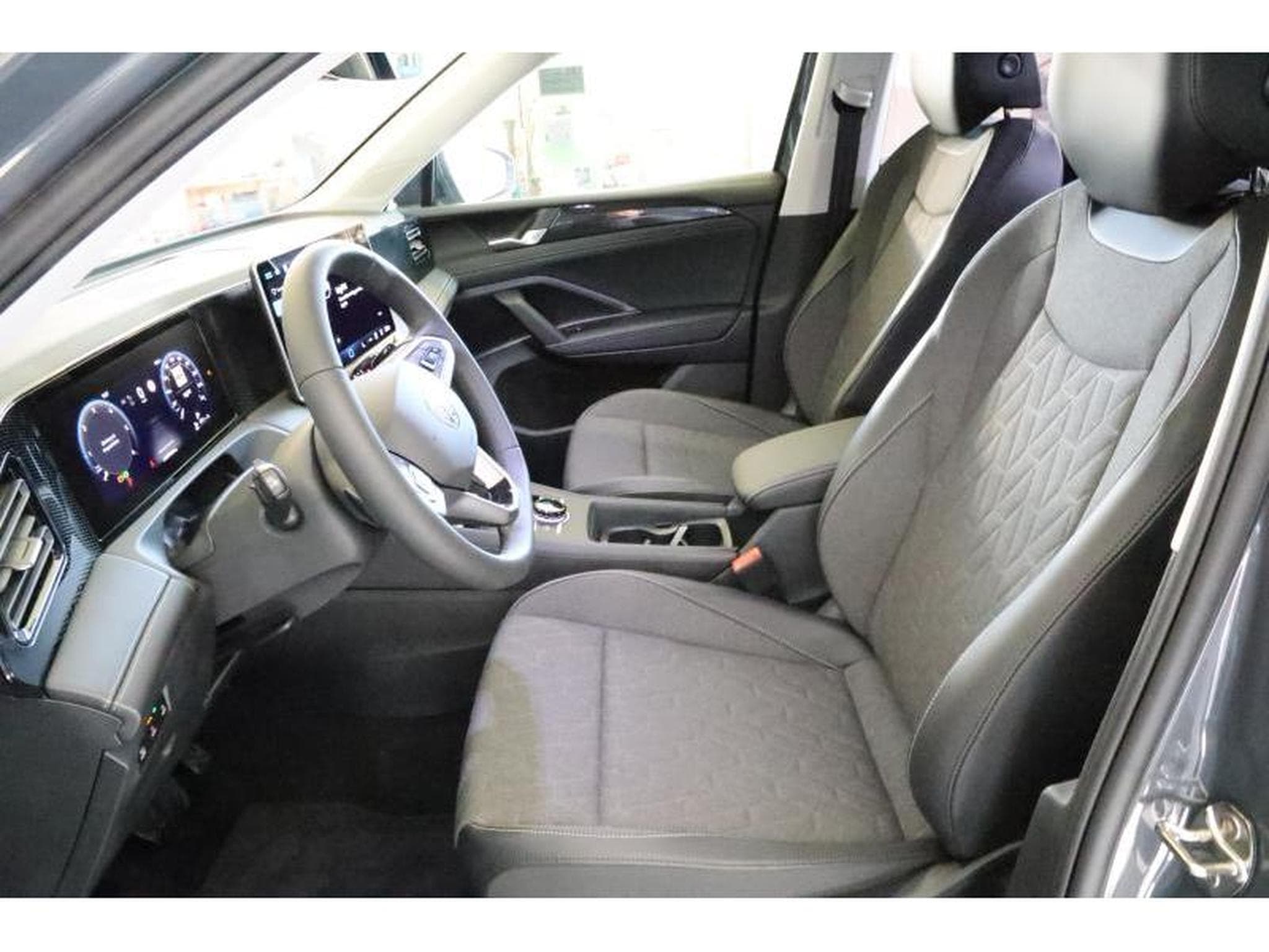 VW Tiguan Life (2025) - Photo 18