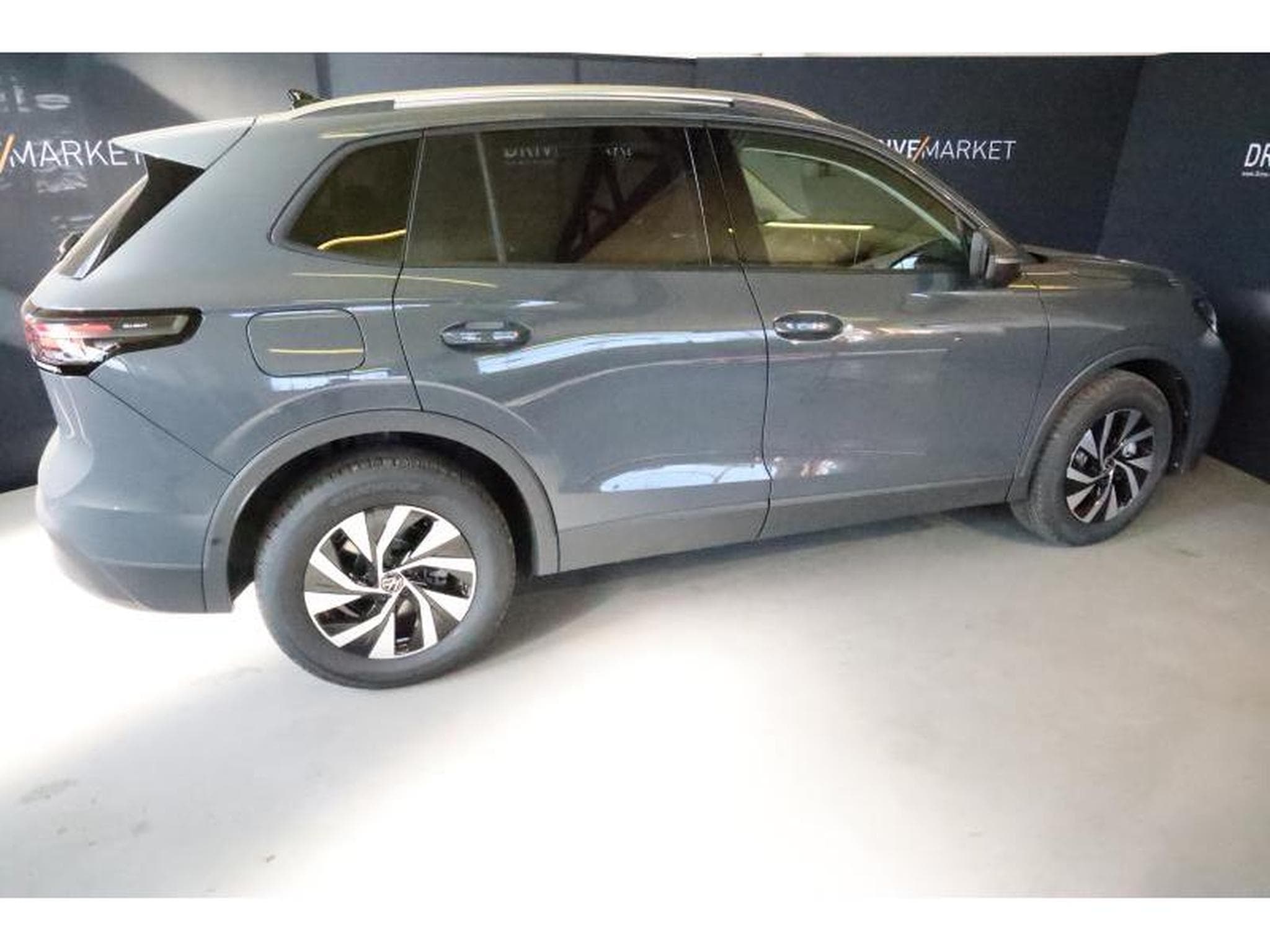 VW Tiguan Life (2025) - Photo 8