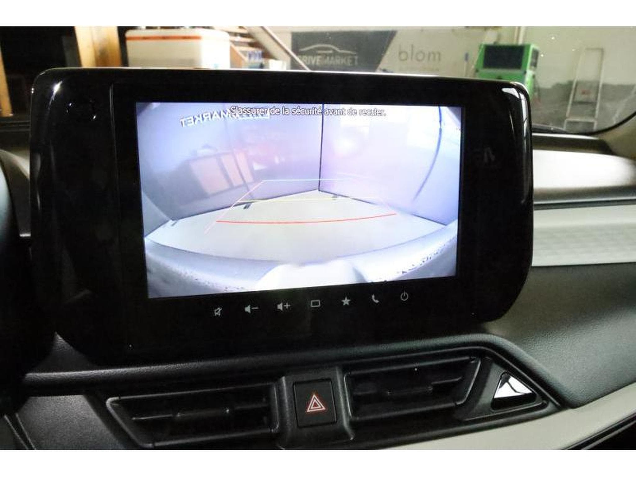 Suzuki Swift GL+ (2025) - Photo 4