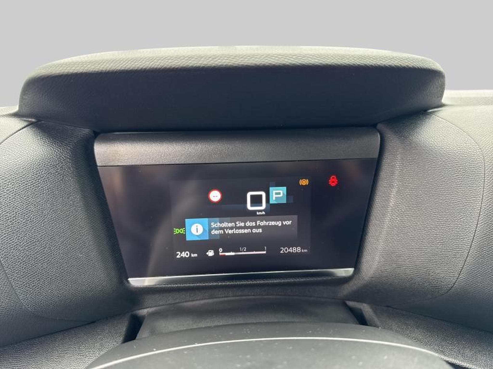 Citroen C4 FEEL (2023) - Photo 15