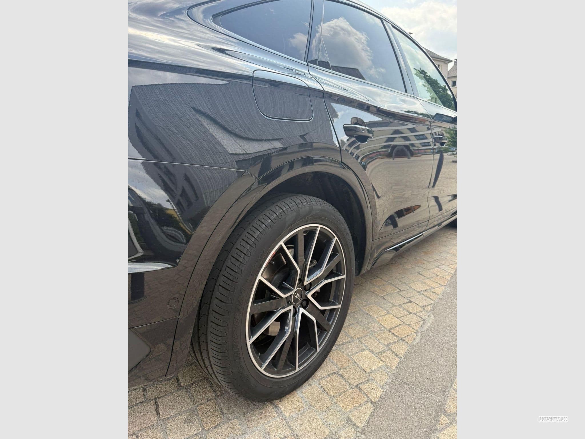 Audi Q5 S-line (2024) - Photo 8